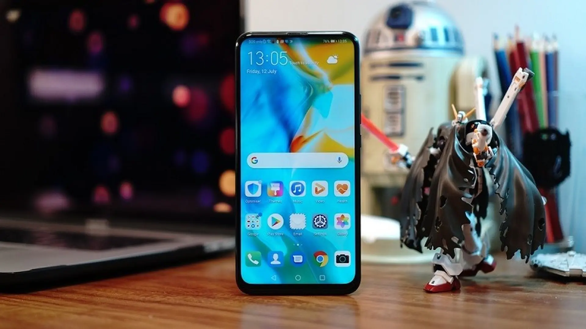 Dưới 6 triệu tìm smartphone màn hình tràn viền hoàn hảo có phải là bất khả thi?