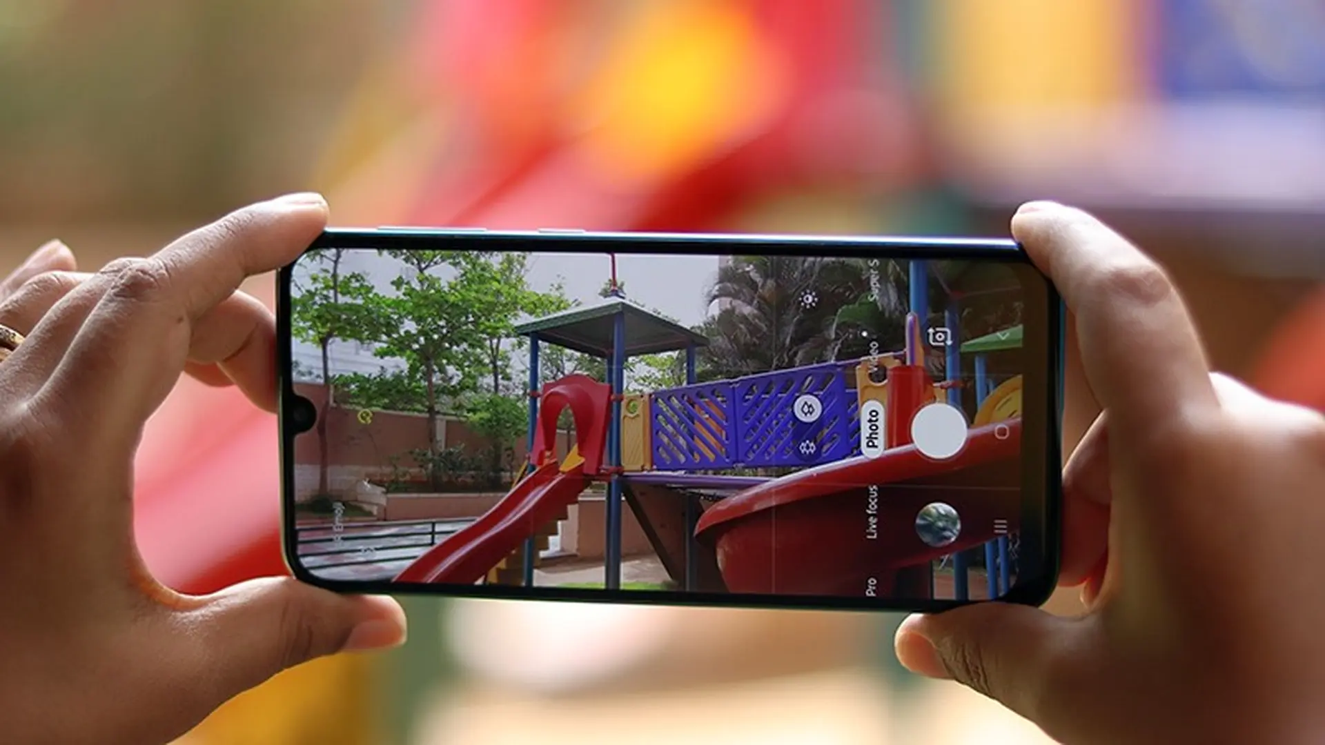 Đánh giá nhanh Galaxy M30s: Xứng đáng nhà vô địch trong tầm giá