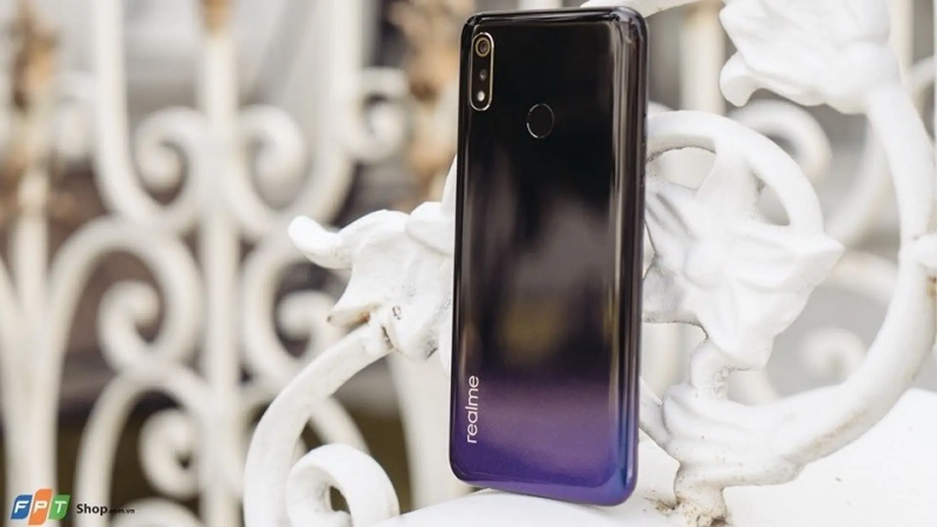 Ngoài thời lượng pin cực khỏe, Realme 3 có gì mà hấp dẫn người dùng đến vậy?