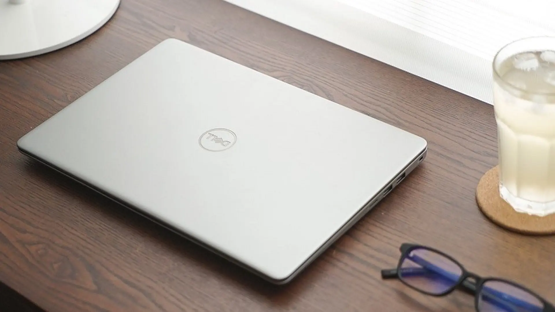 Dell Inspiron N5370 phiên bản Core i7 thế hệ 8: Laptop 13.3 inch mạnh mẽ, có card rời 2GB
