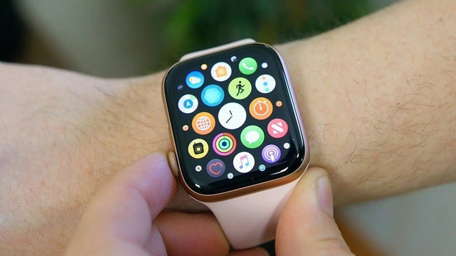 Apple sắp mang tính năng theo dõi giấc ngủ lên Apple Watch