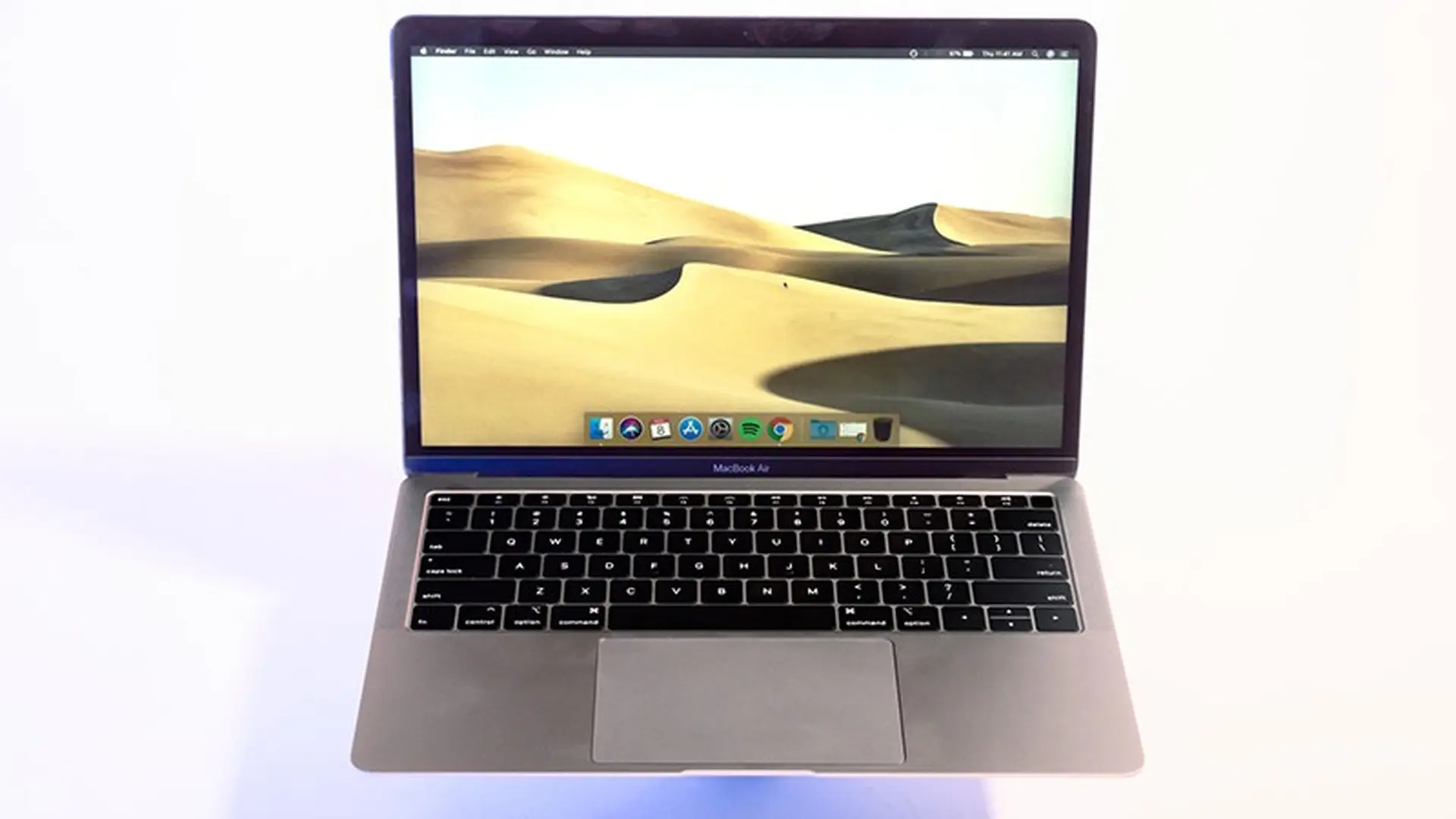 Apple cuối cùng có thể sẽ loại bỏ bàn phím cánh bướm đầy tai tiếng trên MacBook