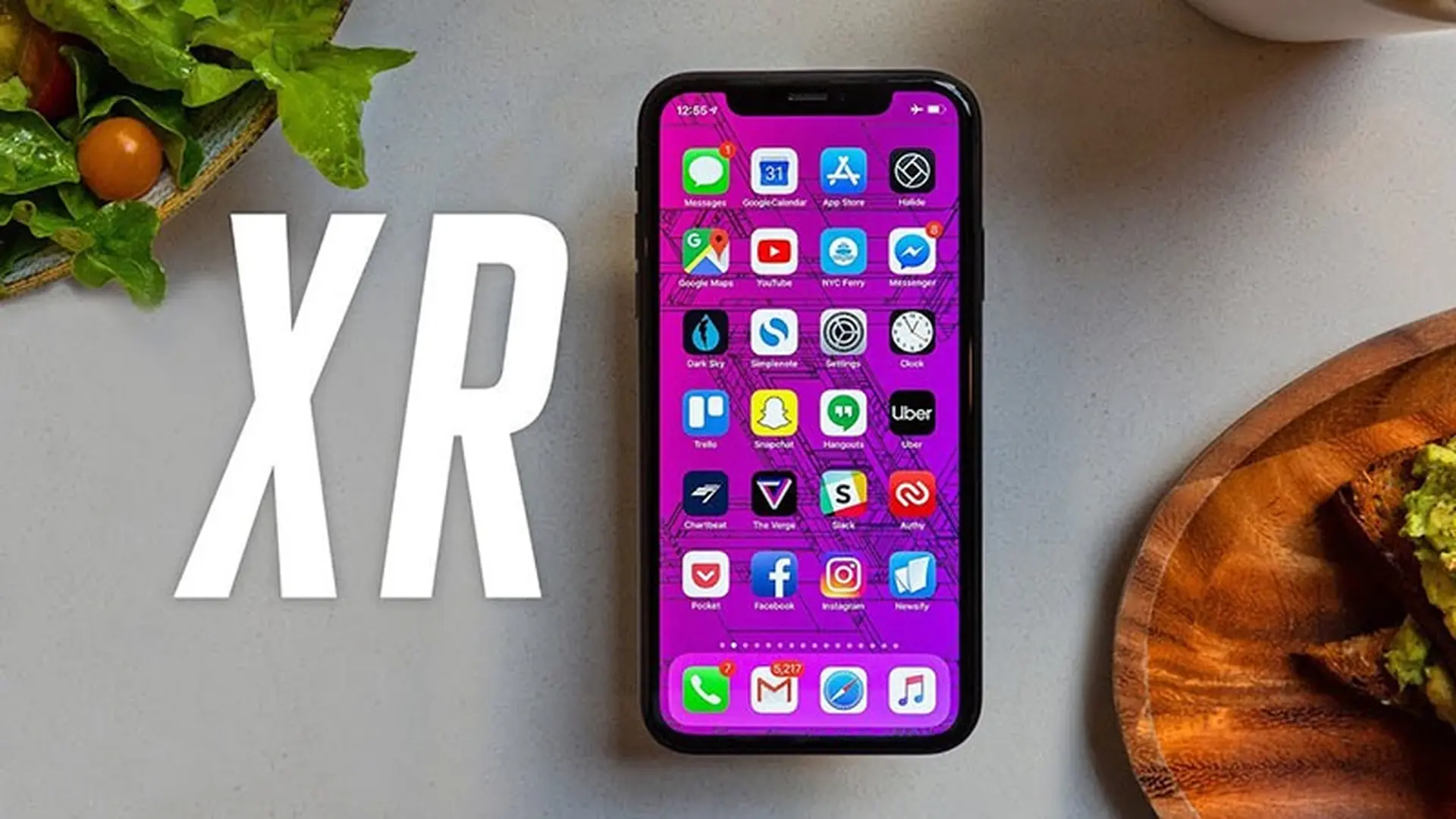 iPhone XR là điện thoại bán chạy nhất trong nửa đầu năm 2019