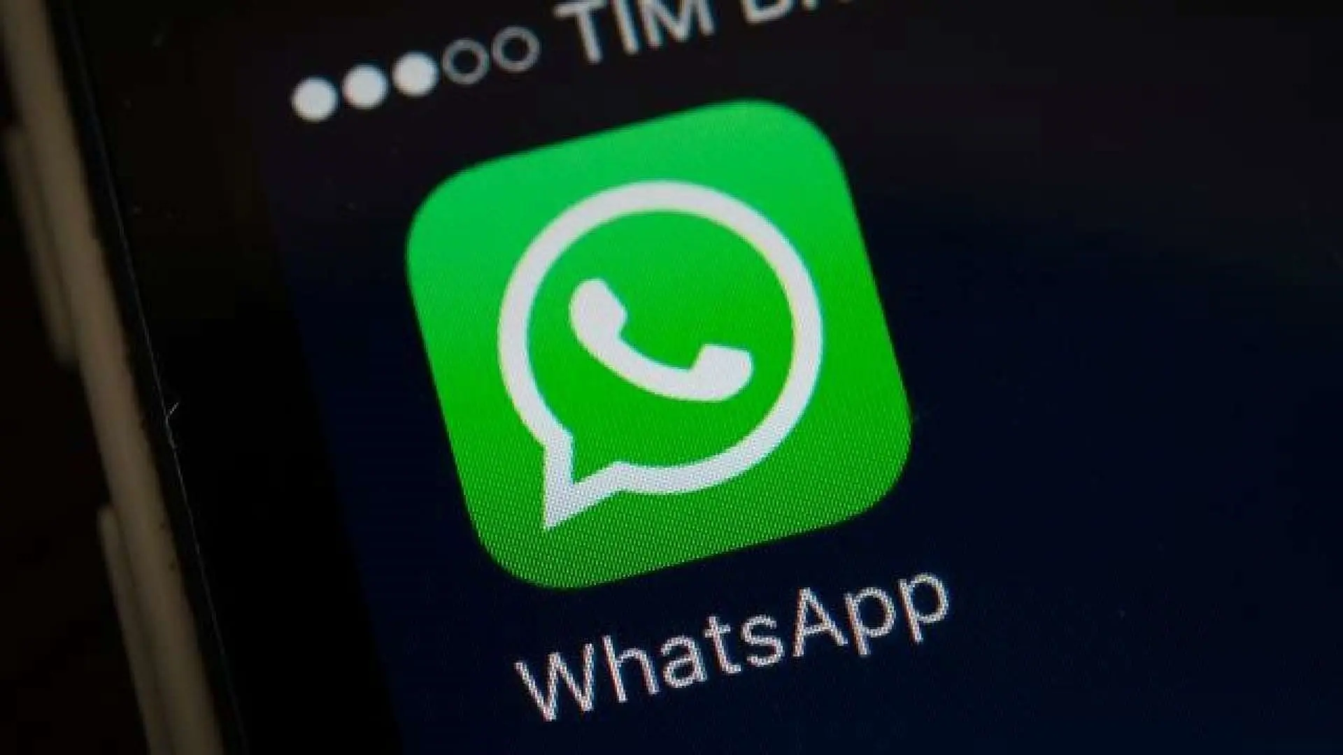 Whatsapp sẽ mang tính năng phát audio trên thanh Notification cho iOS 