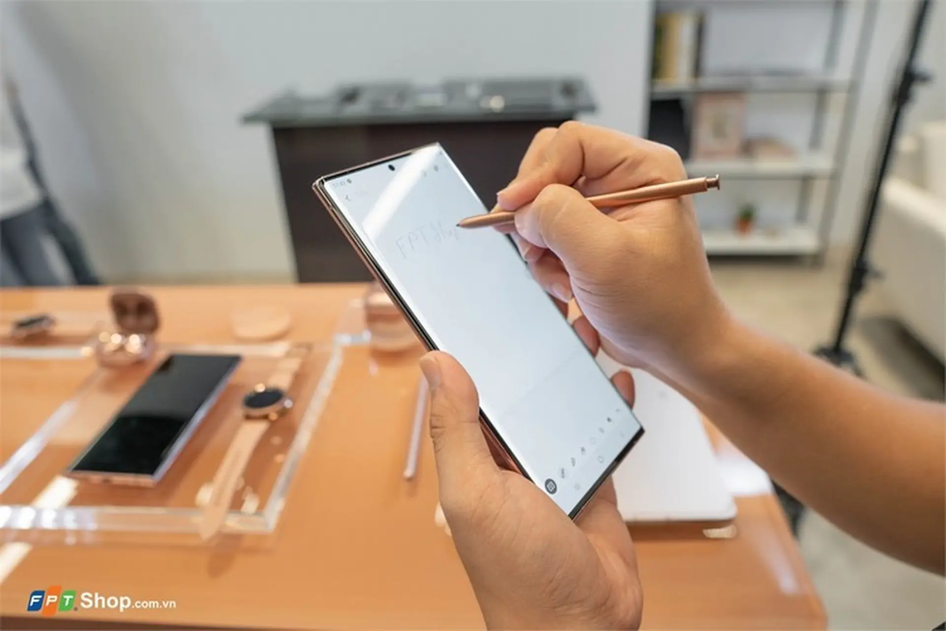 Cách sử dụng các phím tắt của S Pen trên Samsung Galaxy Note 20