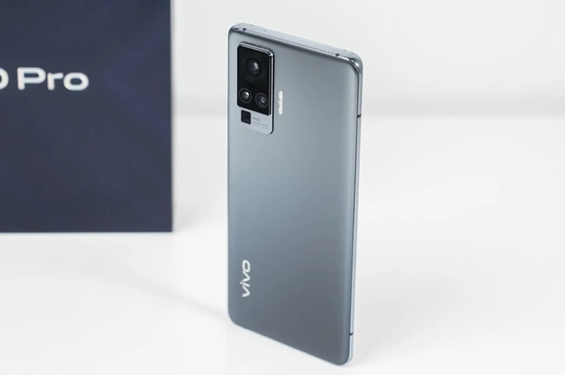 Đánh giá nhanh Vivo X50 Pro: Smartphone cao cấp của Vivo có gì hay