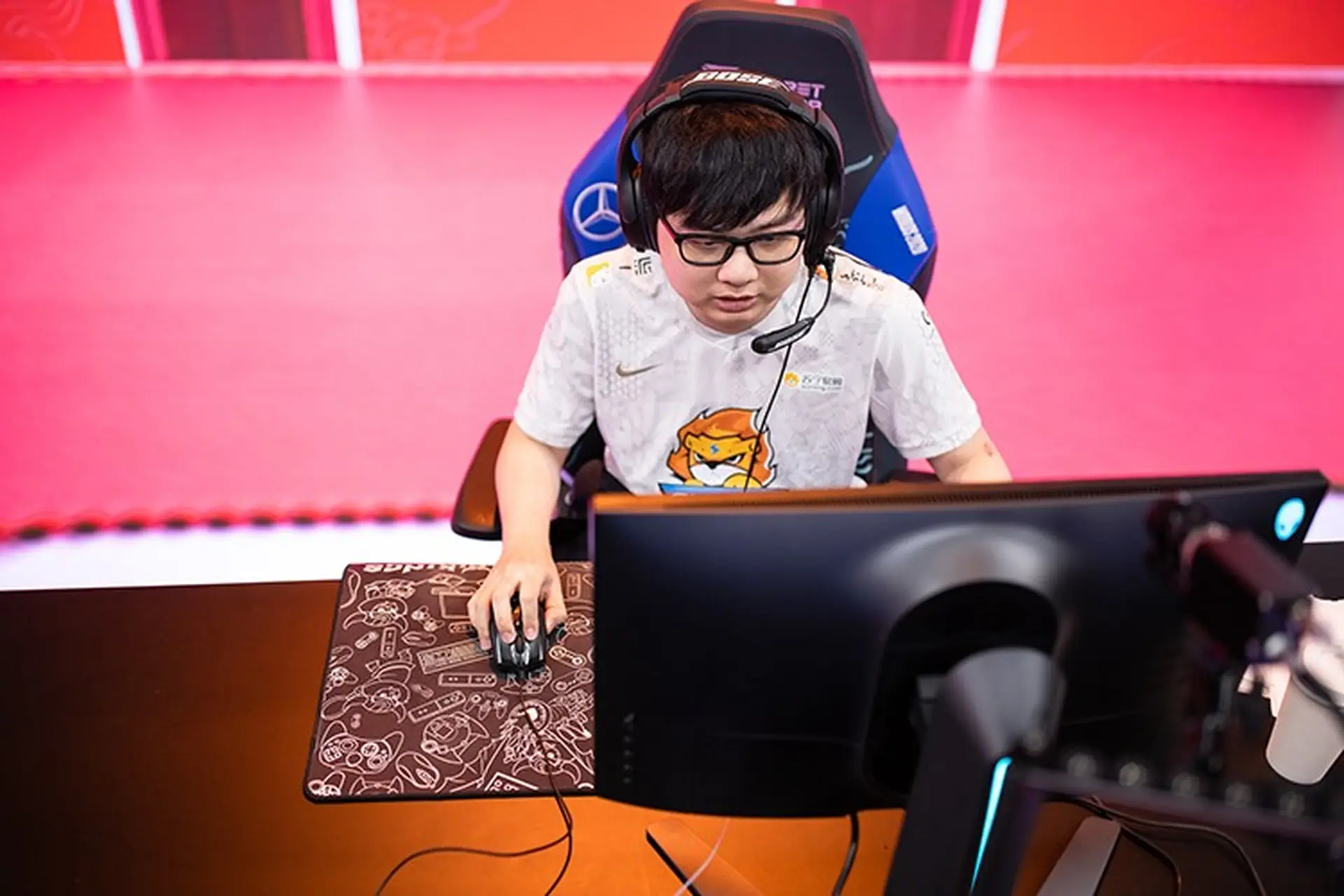 LMHT: Suning hạ gục Team Liquid với con bài “bí mật” Draven 