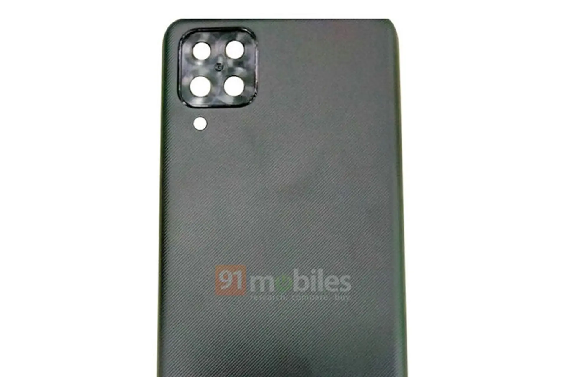 Samsung Galaxy M12 lộ ảnh mặt sau với thiết kế 2 tông màu, 4 camera sau
