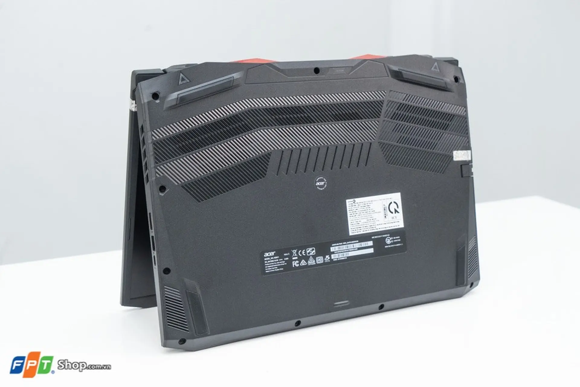 https://fptshop.com.vn/