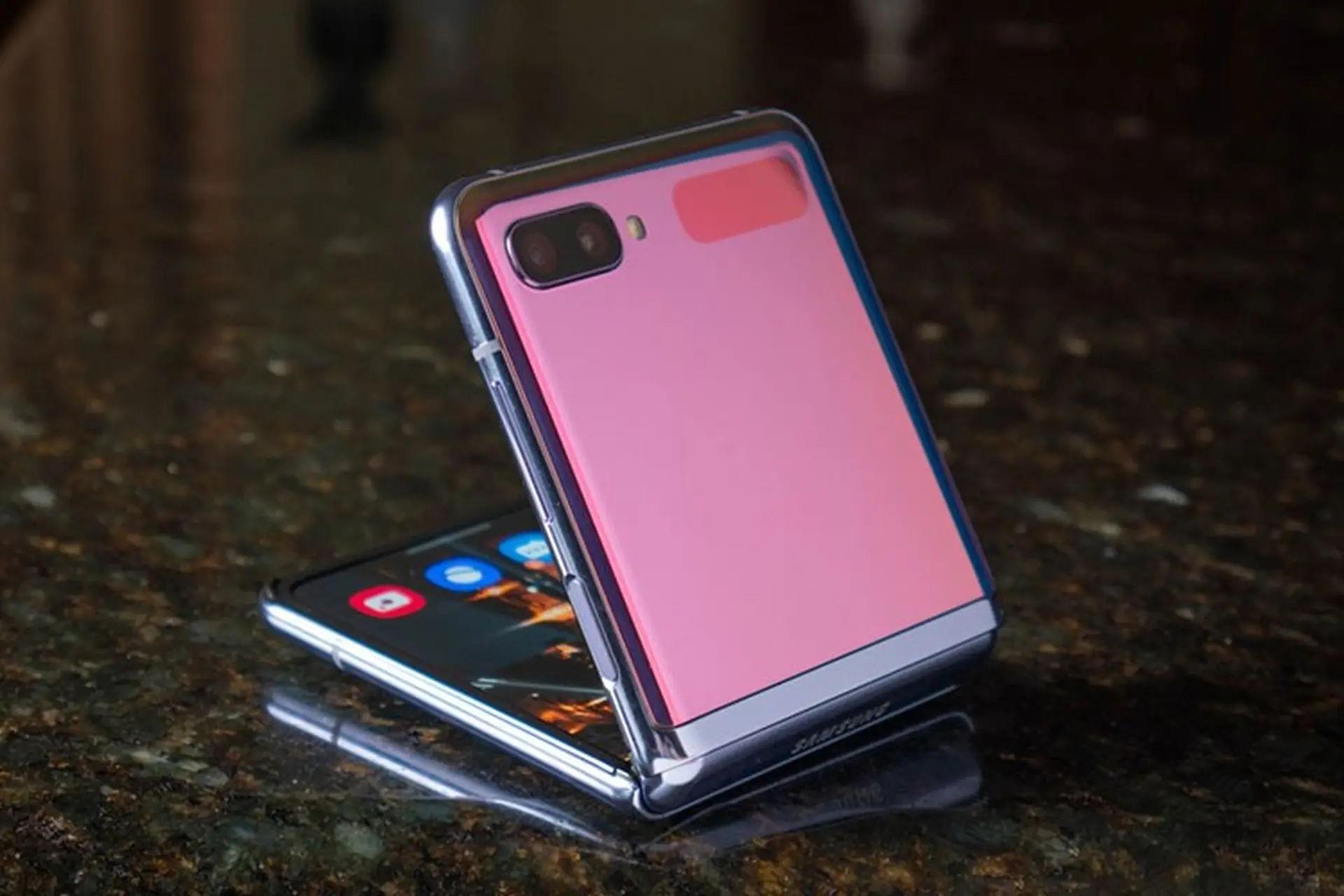 Samsung Galaxy Z Flip Lite có thể sắp ra mắt
