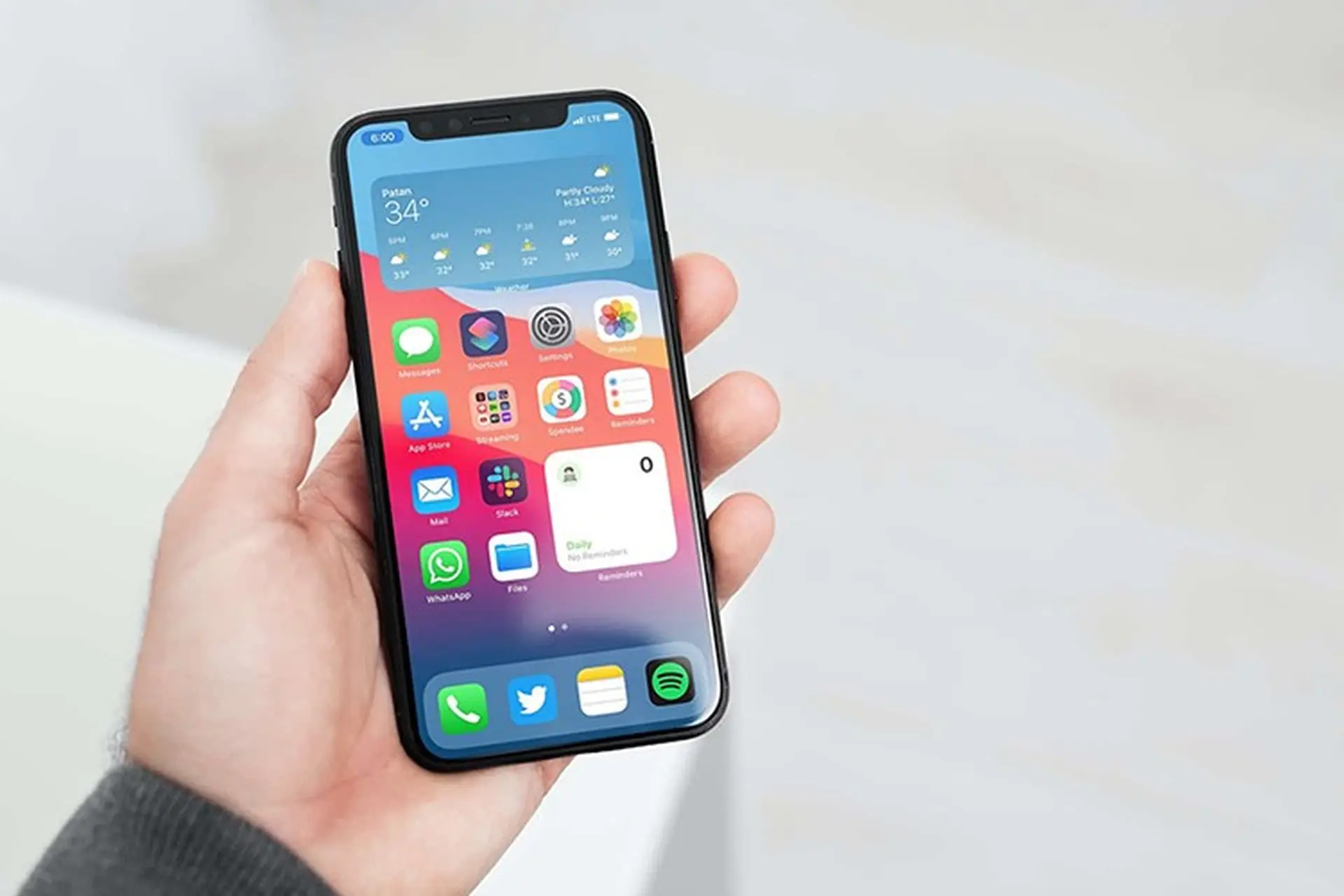 Apple tung bản cập nhật iOS 14.2.1 để sửa lỗi cho iPhone 12 mini