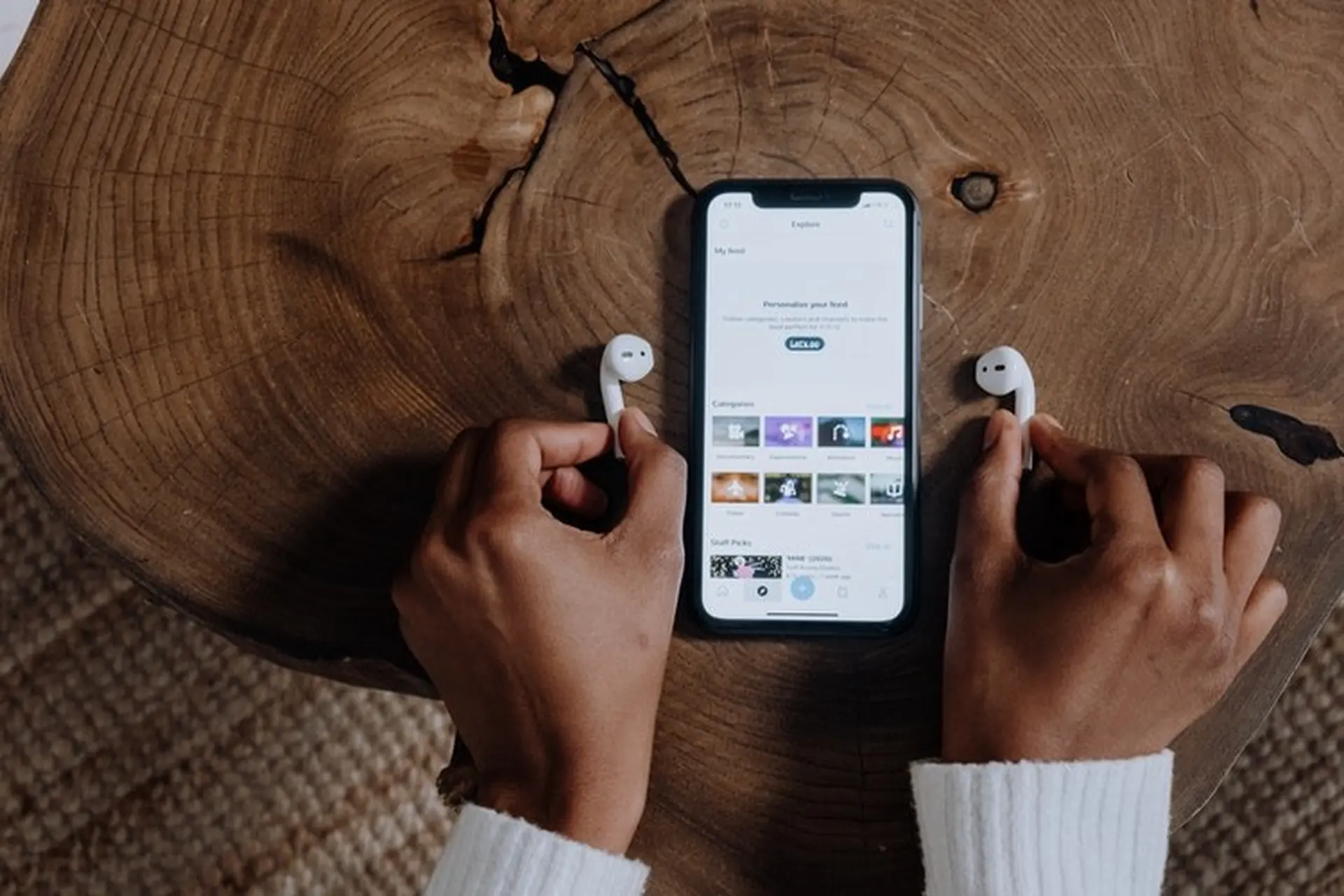 Thay đổi các chế độ kiểm soát tiếng ồn trên AirPods Pro