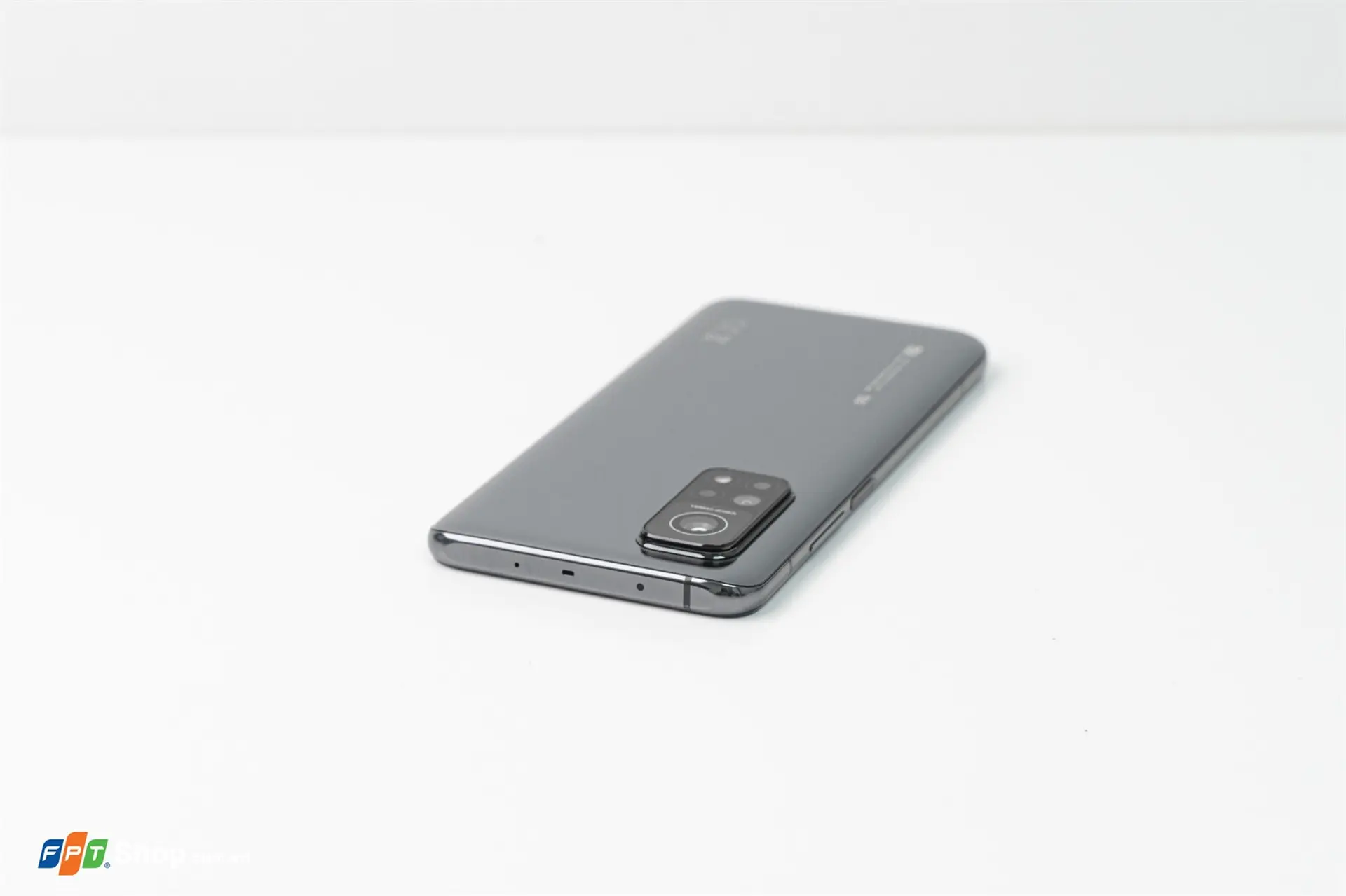 https://fptshop.com.vn/