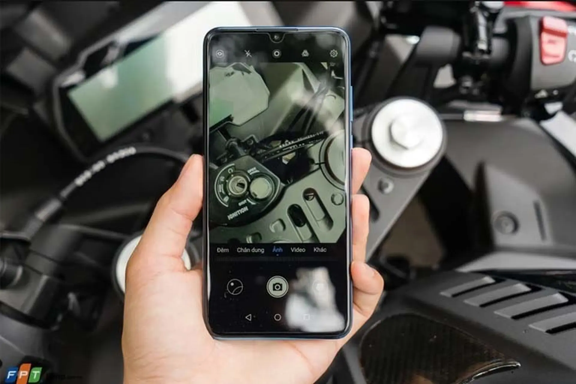 Huawei đã tìm ra phương thức mới để loại bỏ vết xước trên màn hình của smartphone 