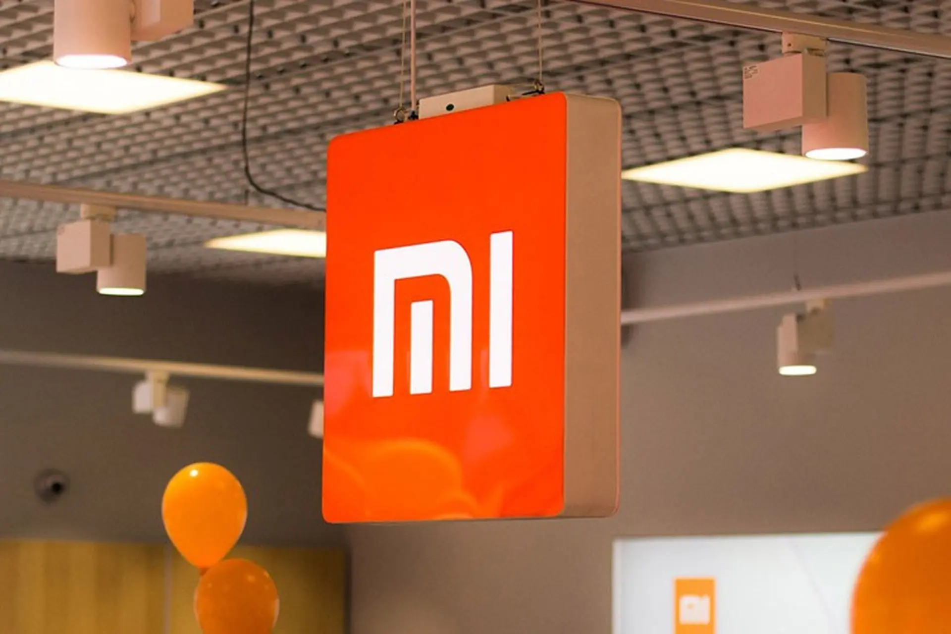 Xiaomi quyết tâm vượt mặt Huawei và Apple vào năm 2021