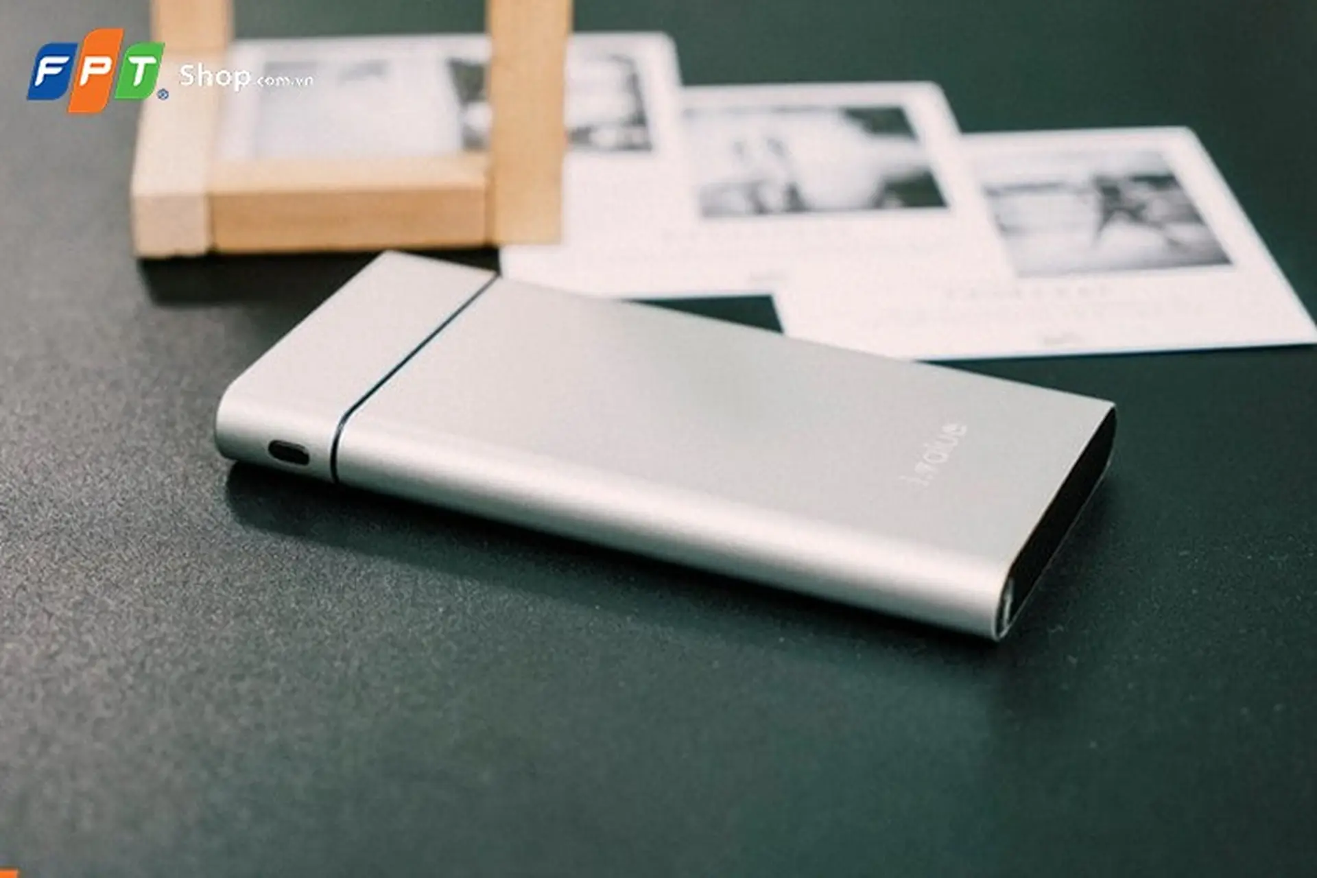 Tiết kiệm đến 49% khi mua phụ kiện chính hãng tại FPT Shop