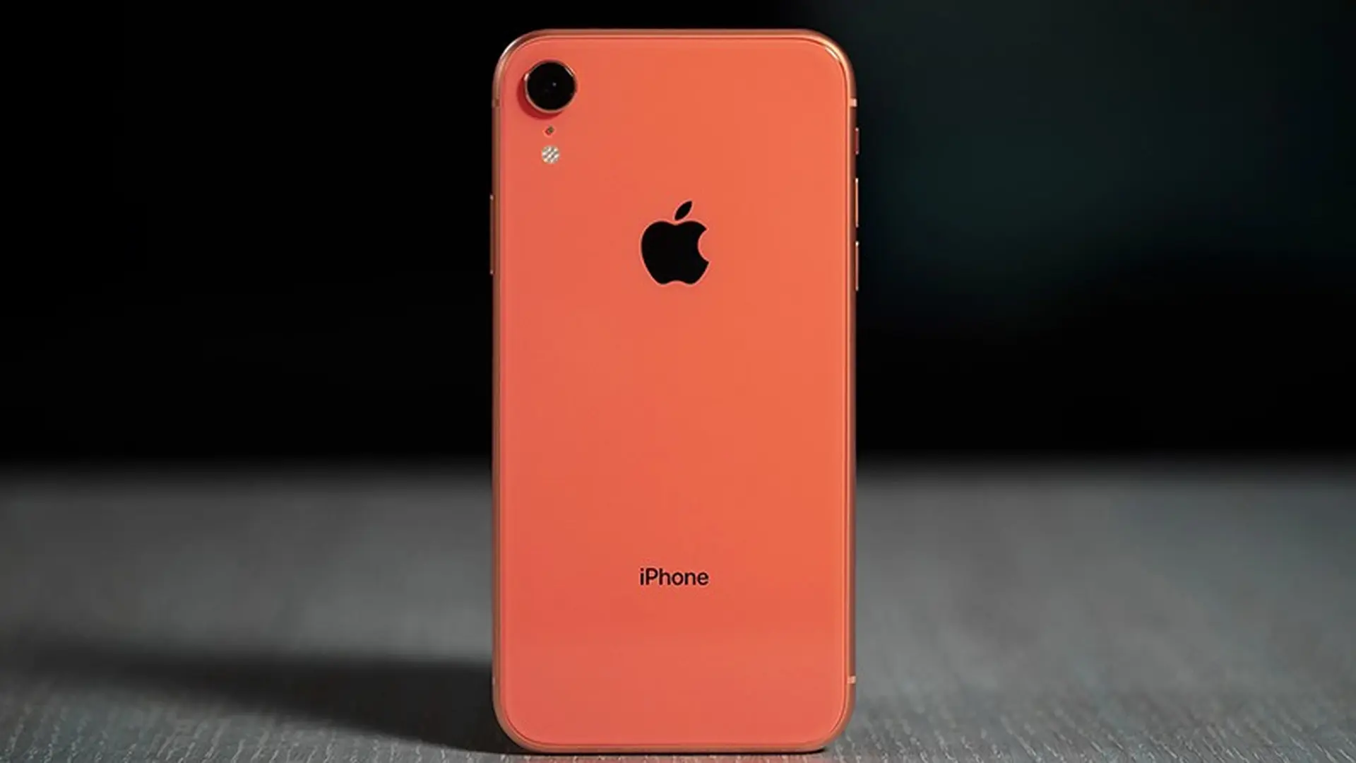 Mua iPhone XR chơi Xuân có còn phù hợp?