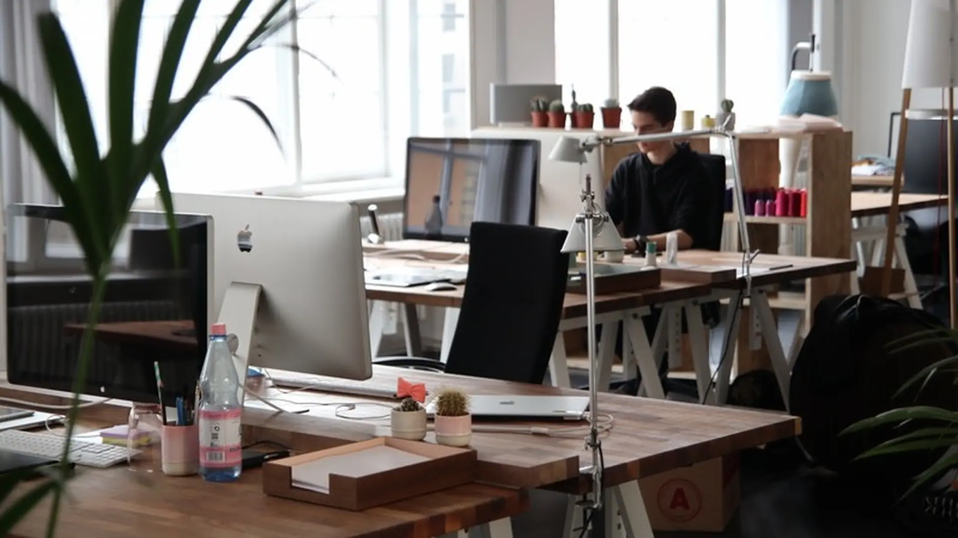 Sao chép và dán giữa các thiết bị từ máy Mac của bạn
