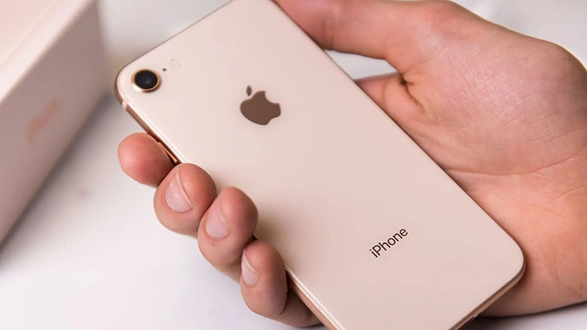 DigiTimes: Apple ra mắt không chỉ một mà là tới hai chiếc iPhone SE 2 trong năm 2020