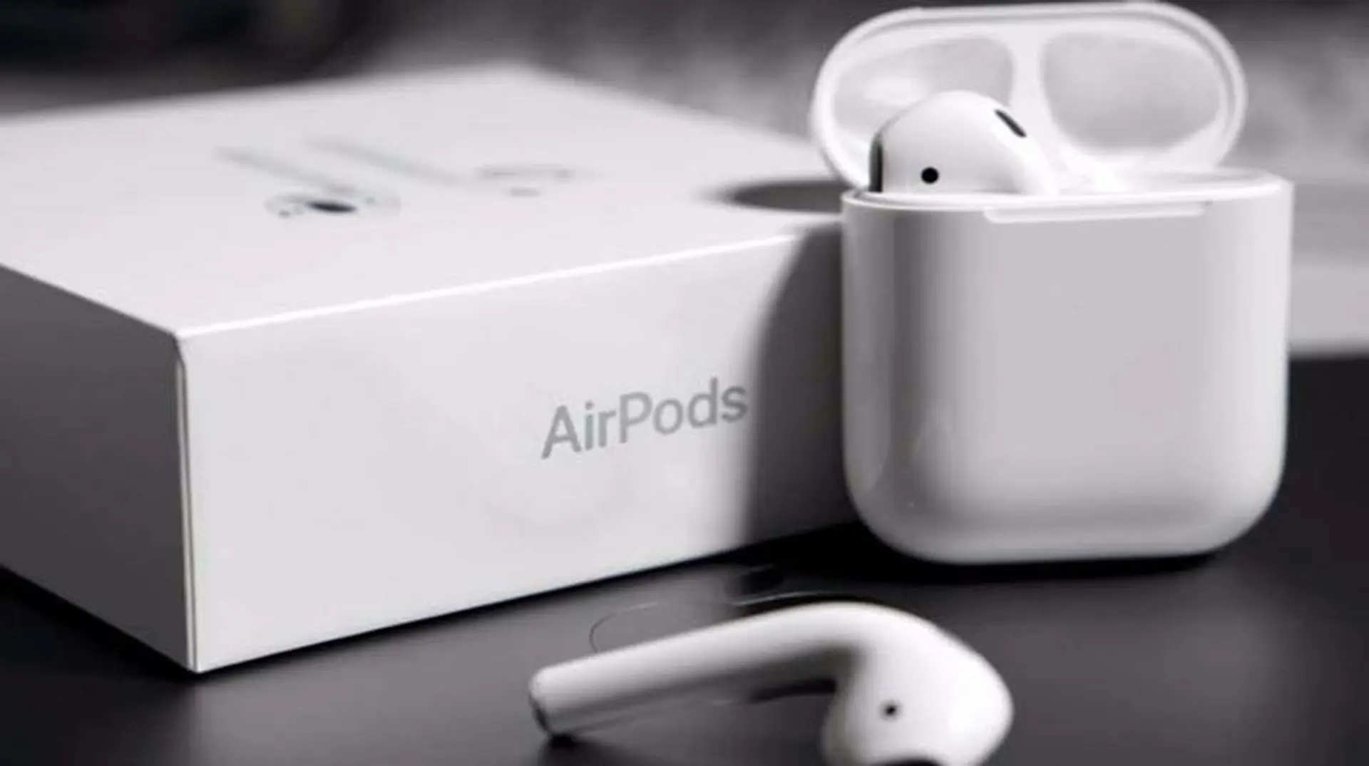 Doanh thu Apple AirPods nhiều hơn cả Spotify, Twitter, Snapchat và Shopify cộng lại