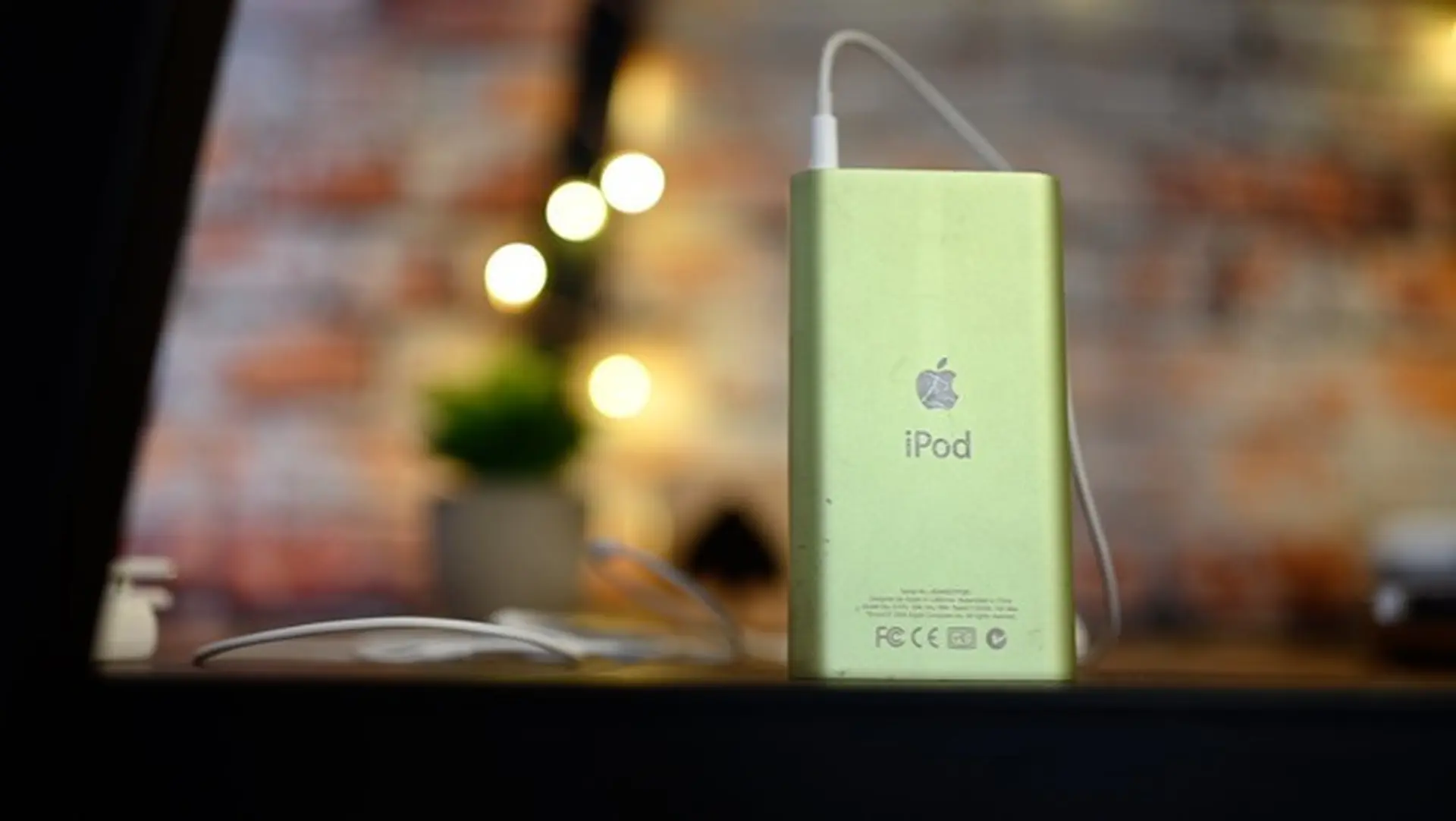 Sẽ thế nào nếu sử dụng iPod mini 16 năm sau khi ra mắt