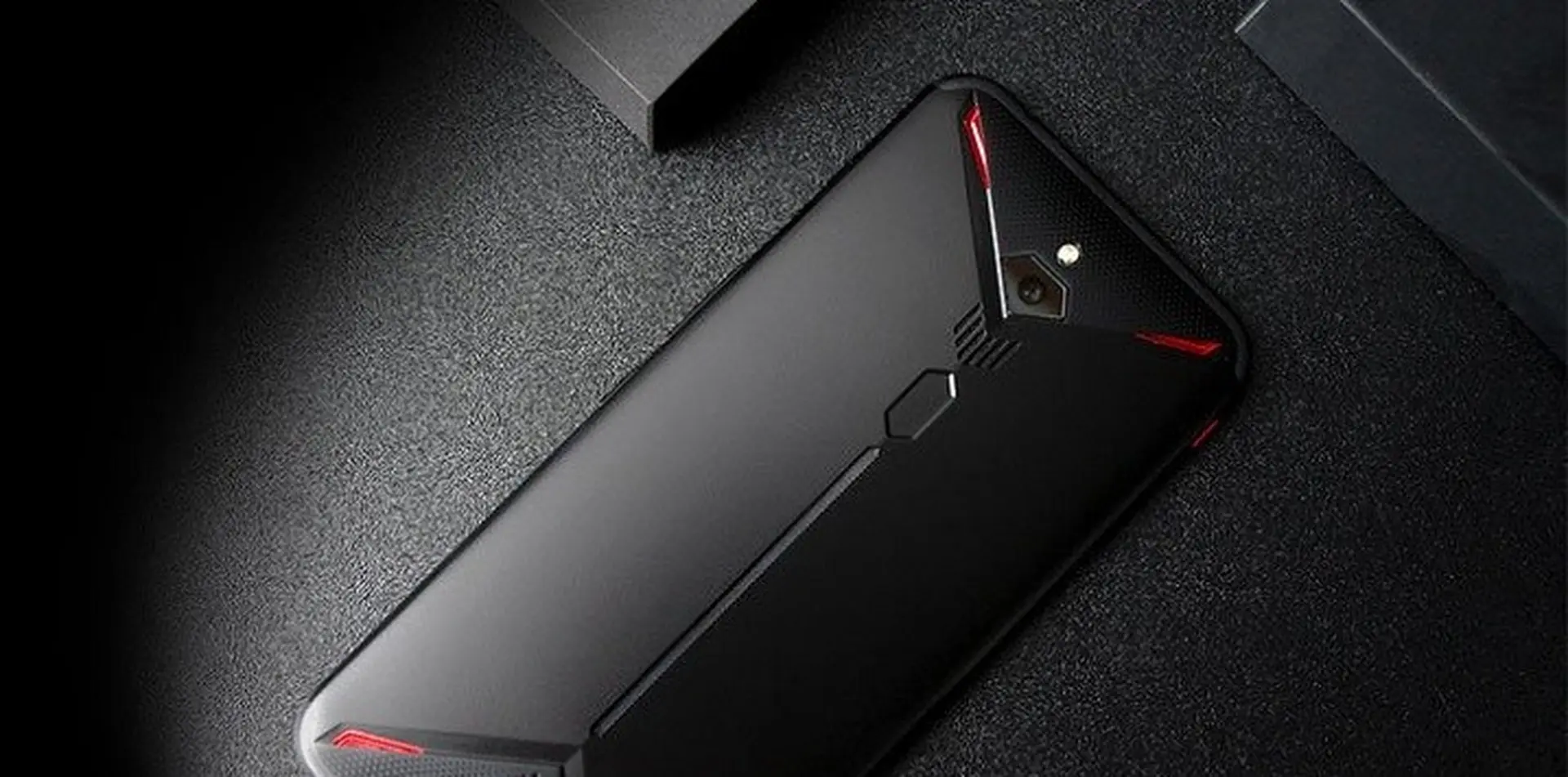 CEO Nubia chia sẻ thông tin về cấu hình “khủng” của Nubia Red Magic 5G