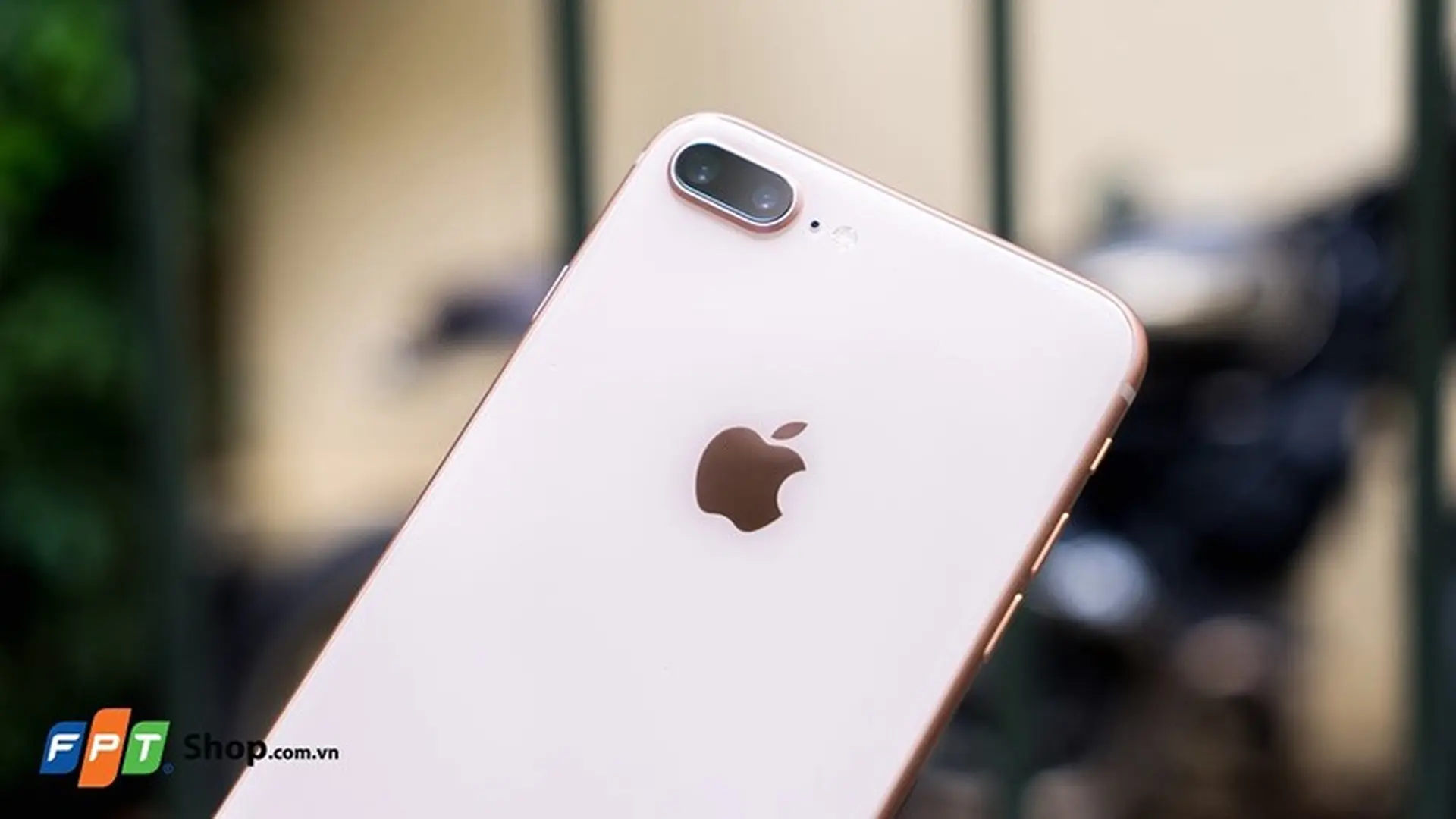 Mua iPhone 8 Plus trong năm 2020 - Tại sao không?