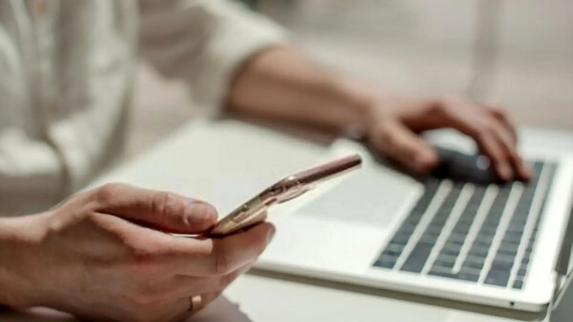 Xem hoạt động của ổ đĩa trong Giám sát hoạt động