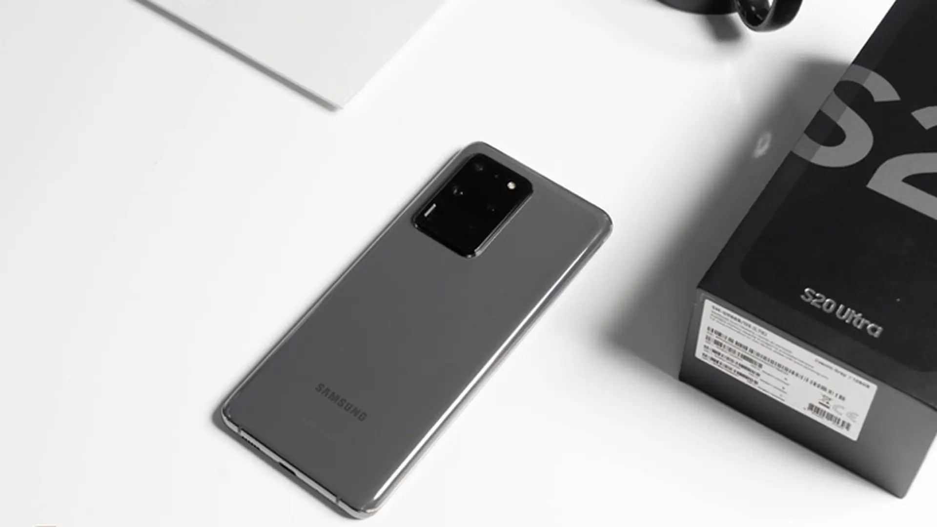 Khui hộp Samsung Galaxy S20 Ultra: Smartphone cao cấp nhất của Samsung!