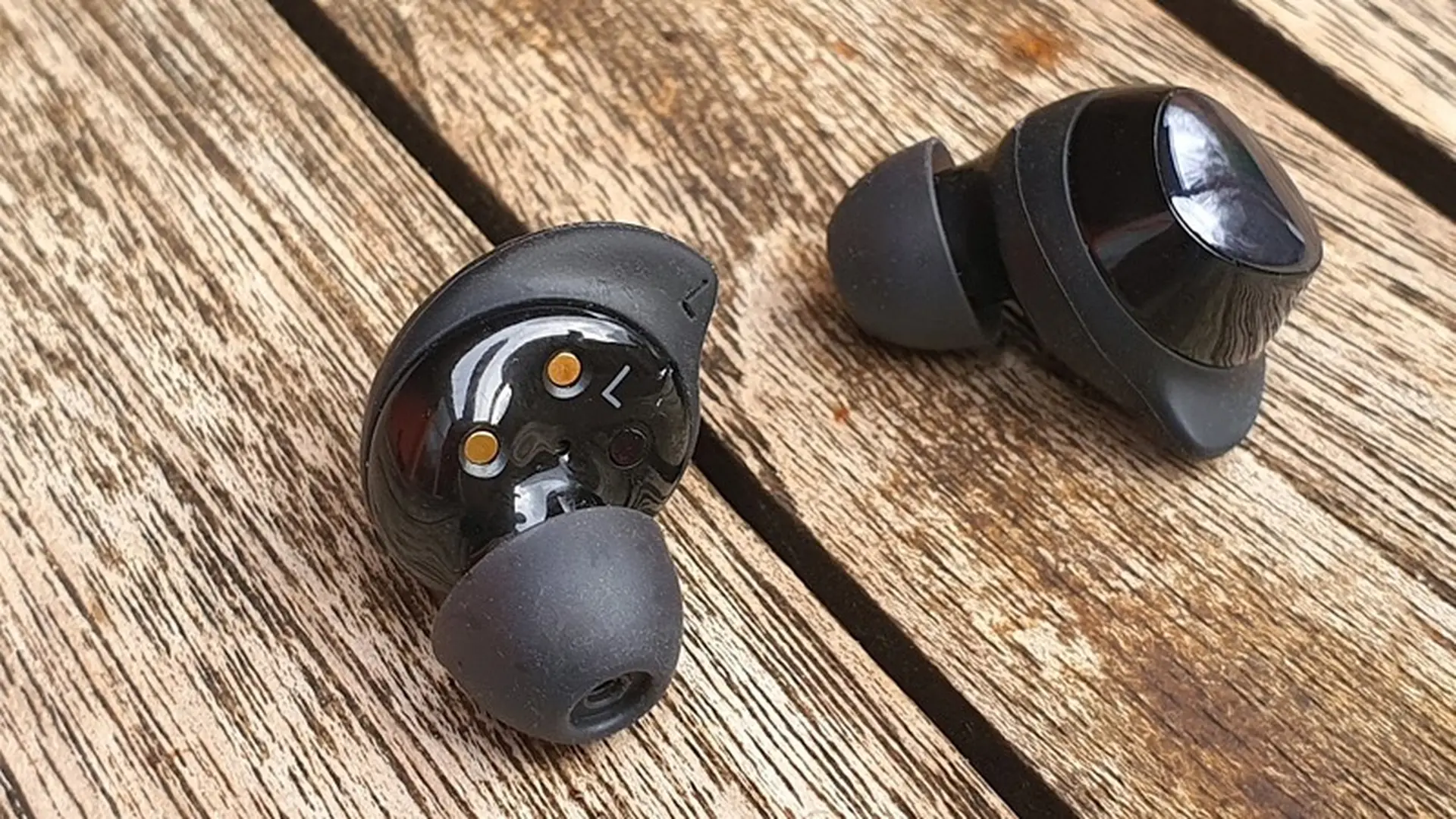 Galaxy Buds+ hỗ trợ đa kết nối thiết bị cùng lúc cho smartphone Samsung