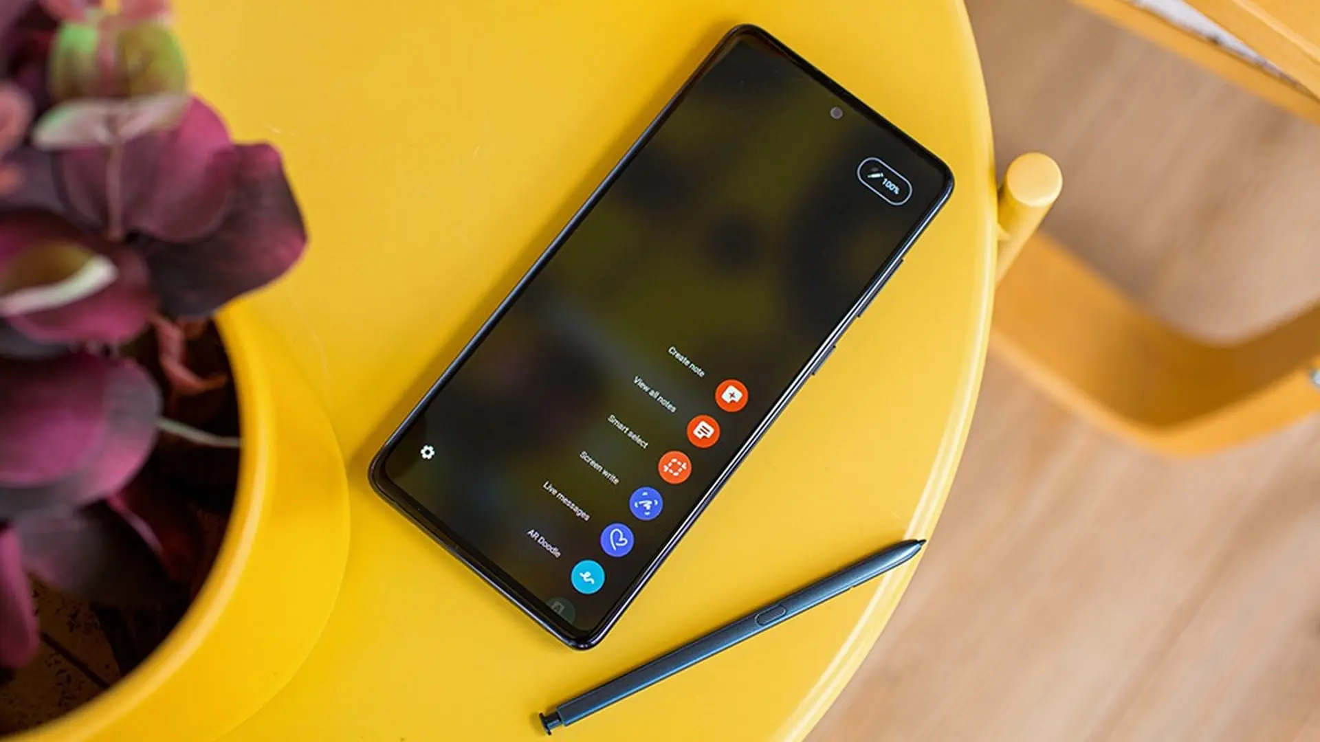 Điện thoại cao cấp giá rẻ: chọn Samsung Galaxy Note 10 Lite ngay không phải nghĩ!
