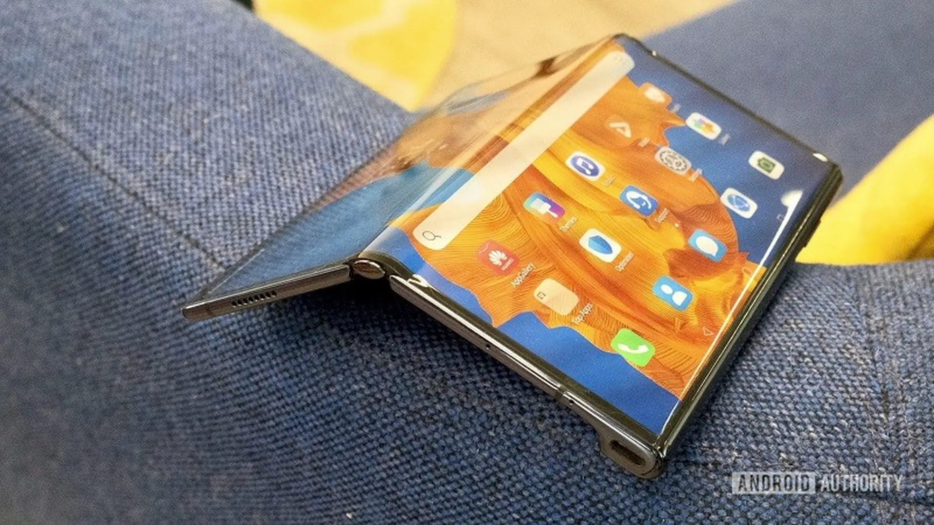 Video trên tay Huawei Mate Xs: Rất đẹp, mạnh mẽ hơn, cứng cáp hơn
