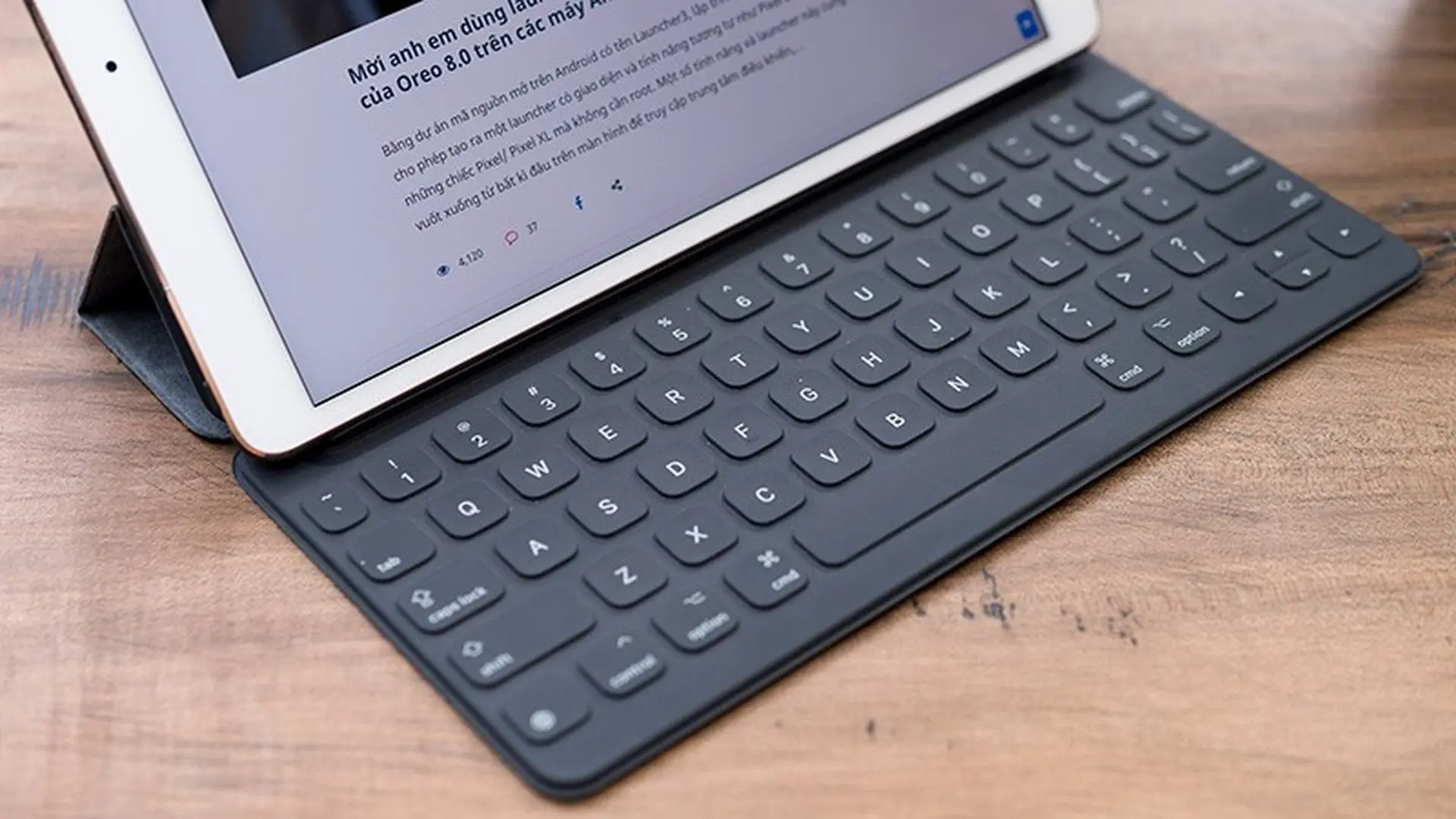 Apple sẽ ra mắt bàn phím thông minh tích hợp trackpad cho iPad Pro 2020?