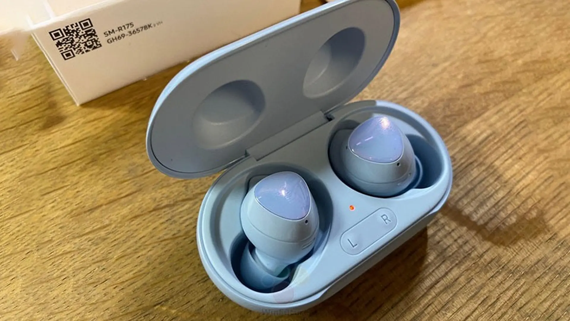 Chưa ra mắt, Samsung Galaxy Buds+ đã có video trên tay đánh giá nhanh