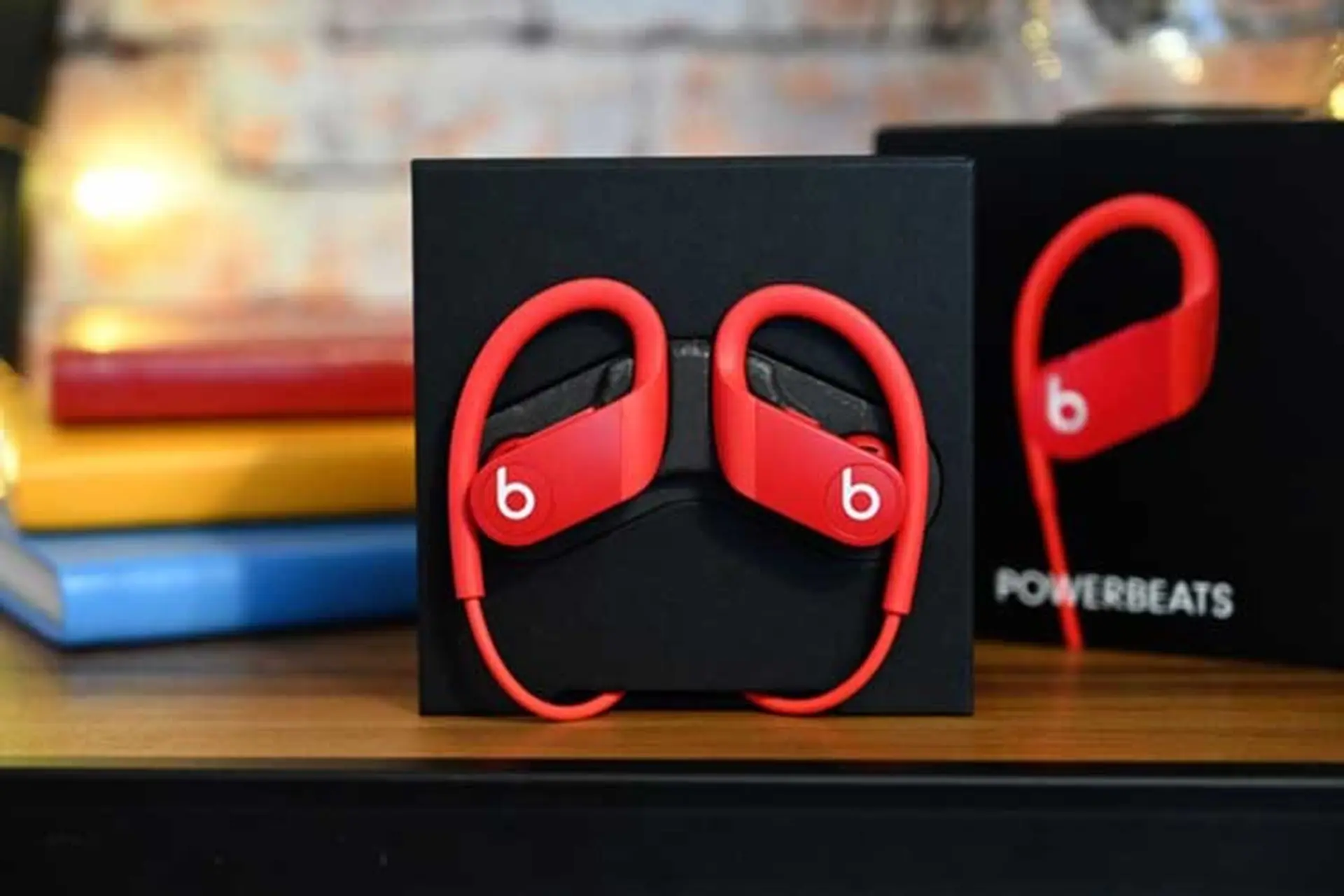 Trên tay Powerbeats 4: Tai nghe thương hiệu Beats mới nhất của Apple