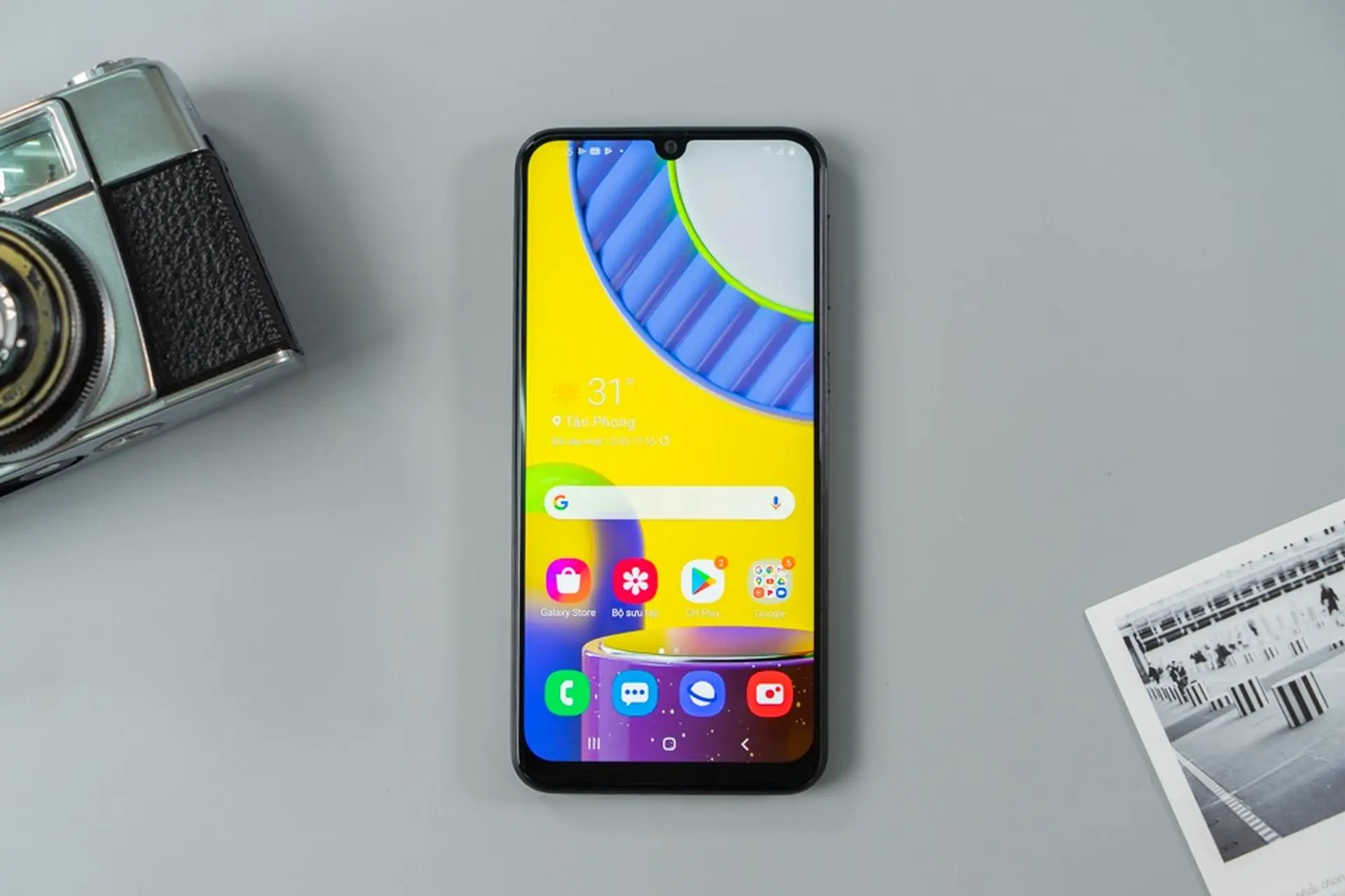 FPT Shop bán độc quyền Galaxy M31 giá 5,79 triệu cho khách đặt trước