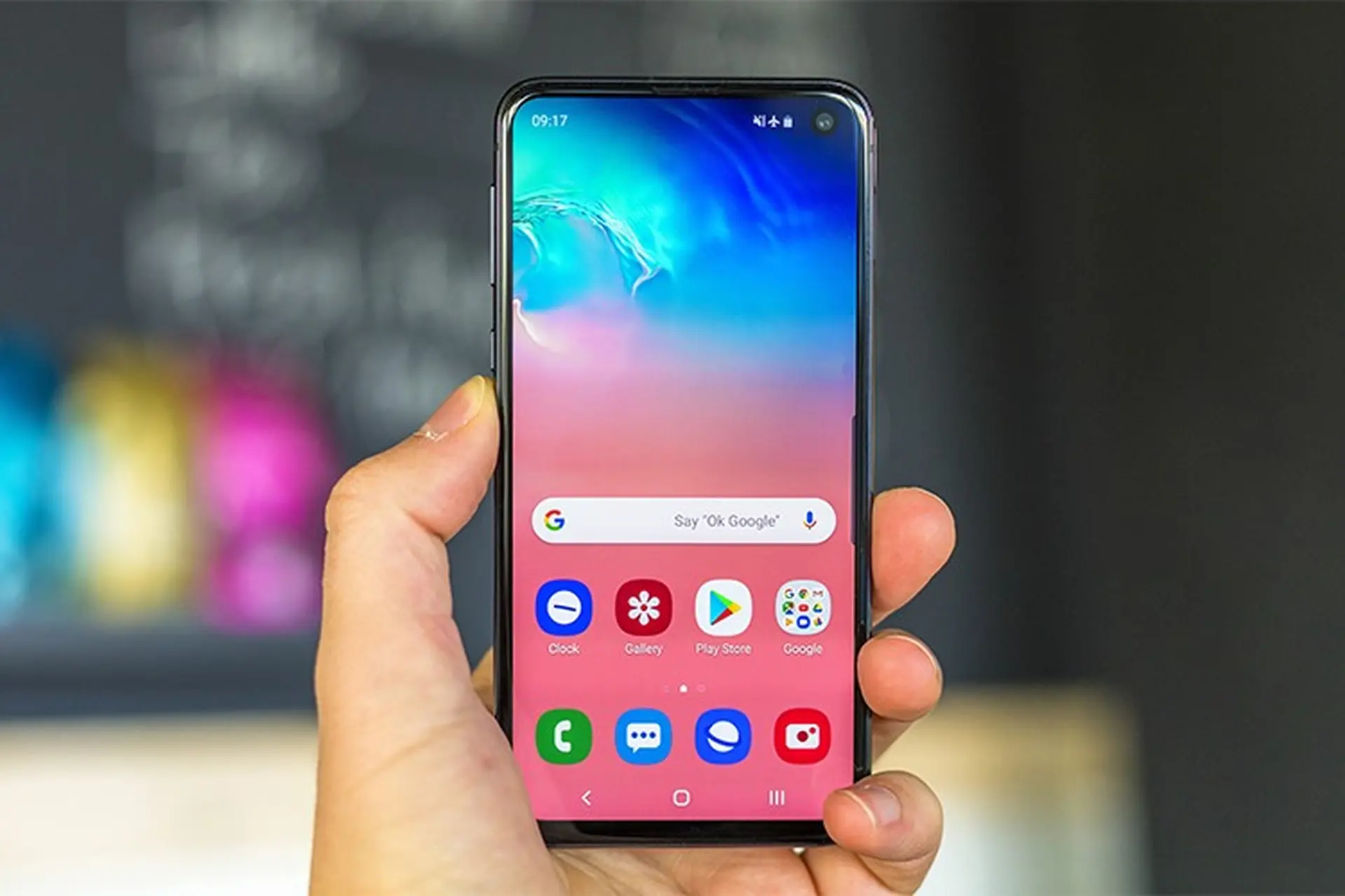 Những smartphone nhỏ gọn đáng mua nhất hiện nay
