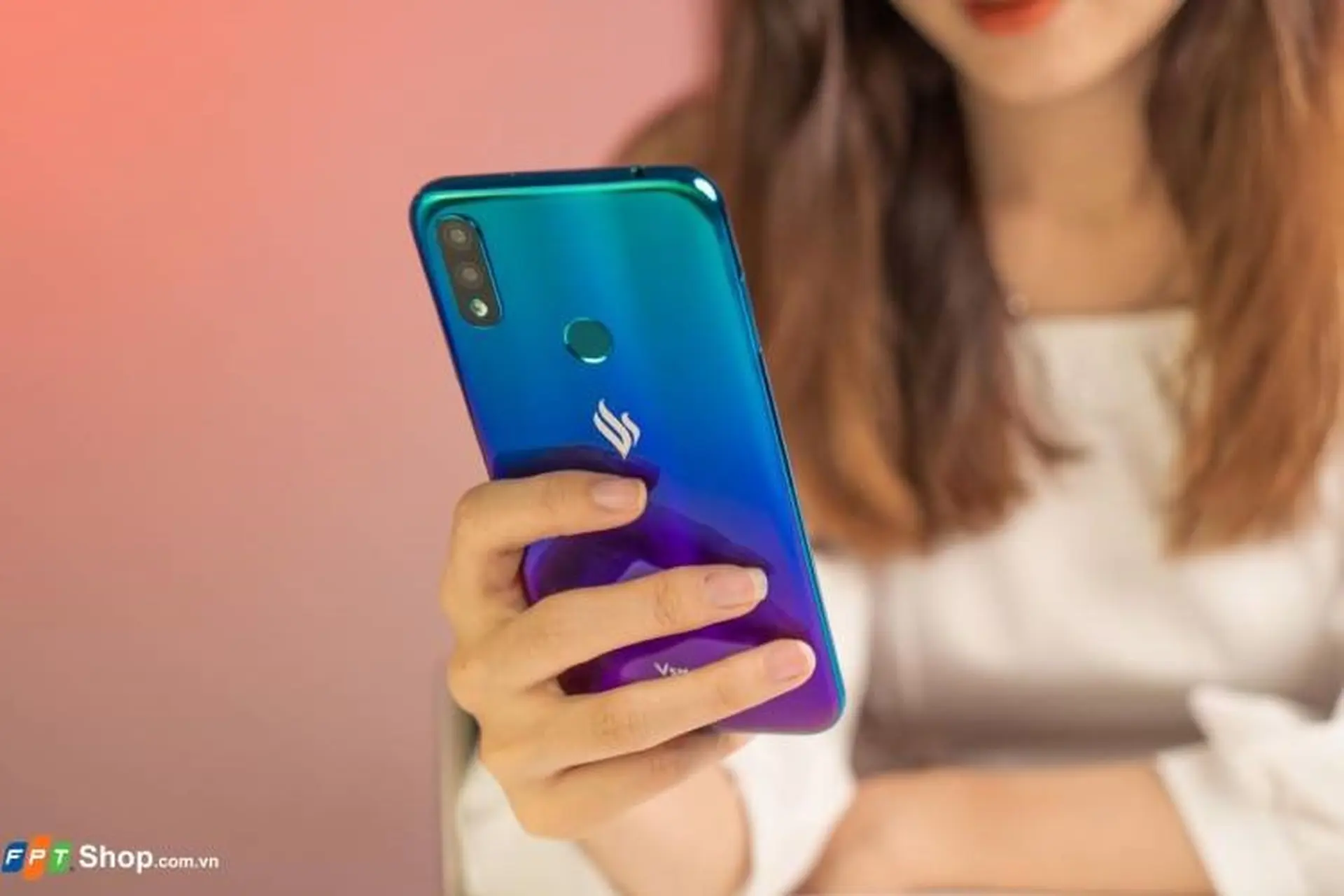 Dưới 2 triệu, chiếc smartphone này khiến bạn tan chảy trong tầm giá