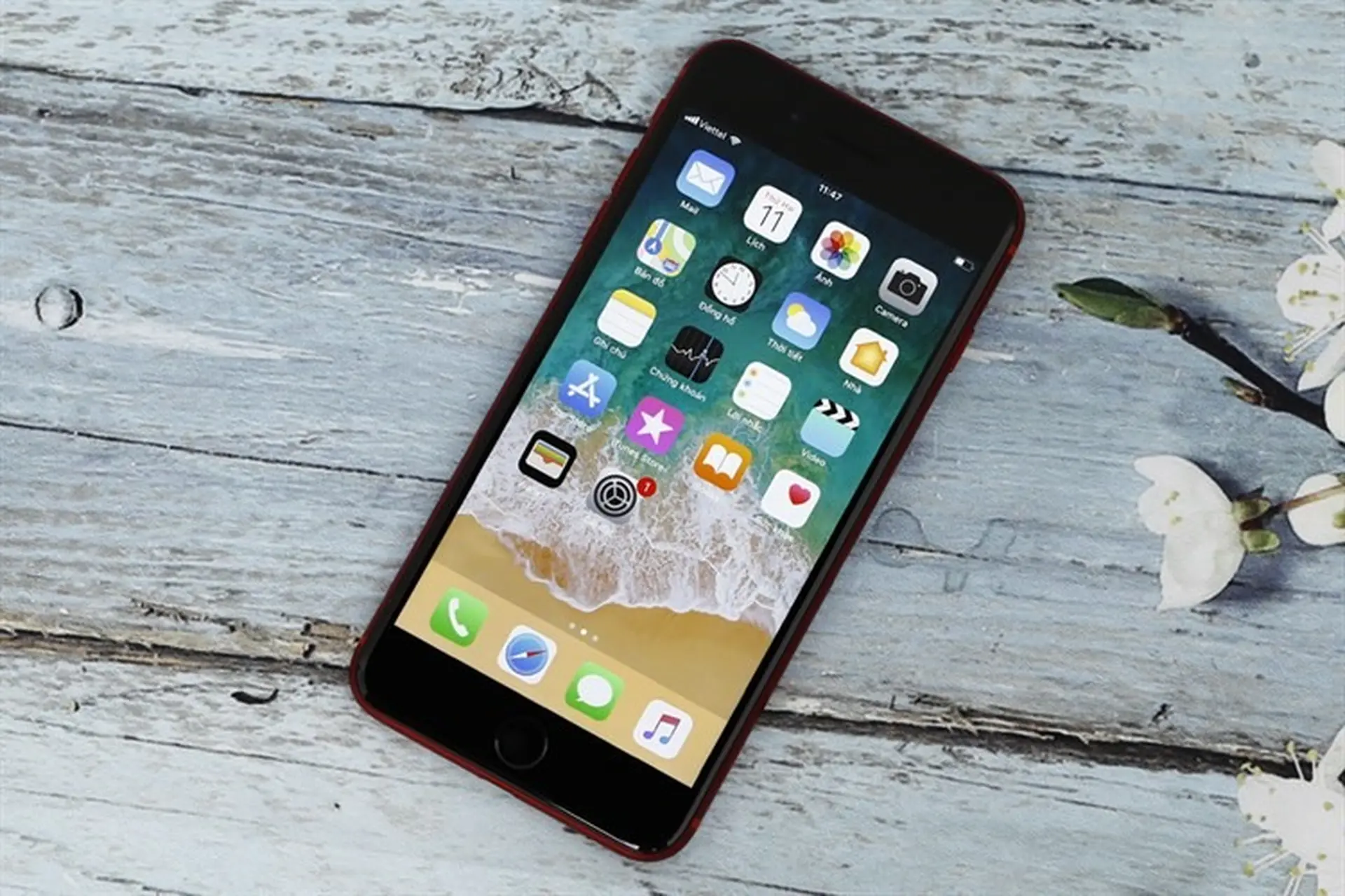 Mức giá chỉ hơn 14 triệu là thời điểm tốt mua iPhone 8 Plus cùng nhiều quà hấp dẫn?