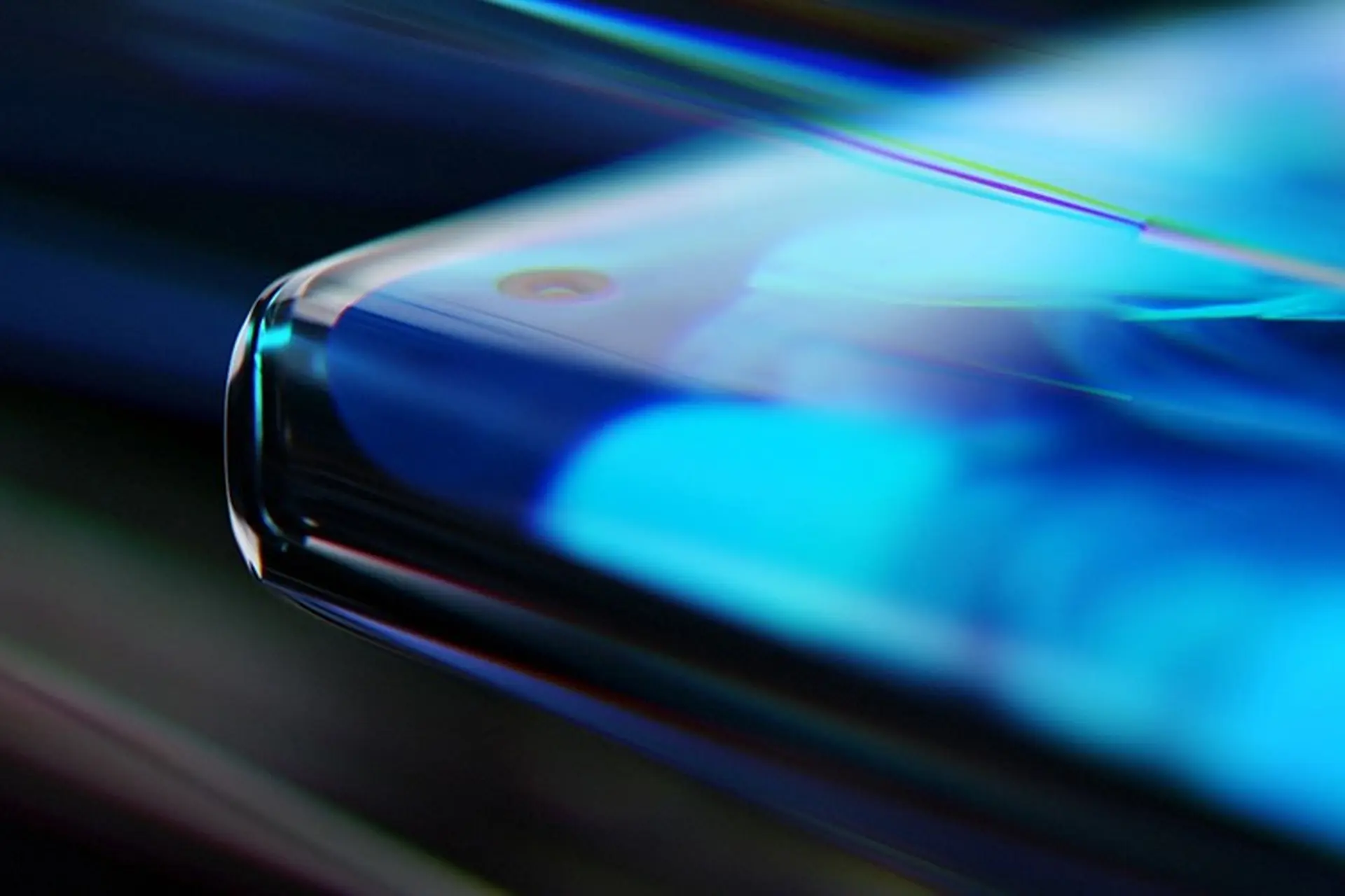 Motorola Edge+ bất ngờ lộ diện trong video tuyệt đẹp trước giờ G