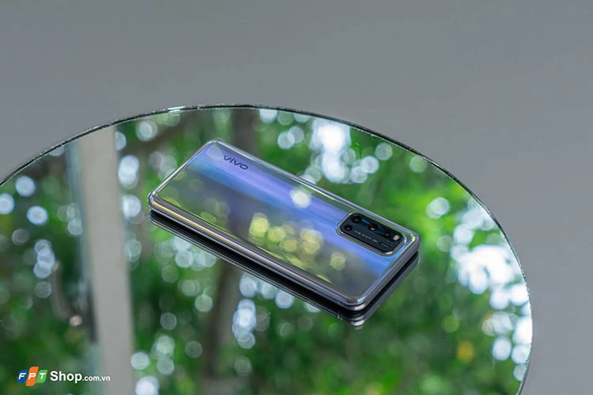 HOT SALE: FPTShop giảm tới 500K khi mua Vivo V19 chỉ trong 2 ngày