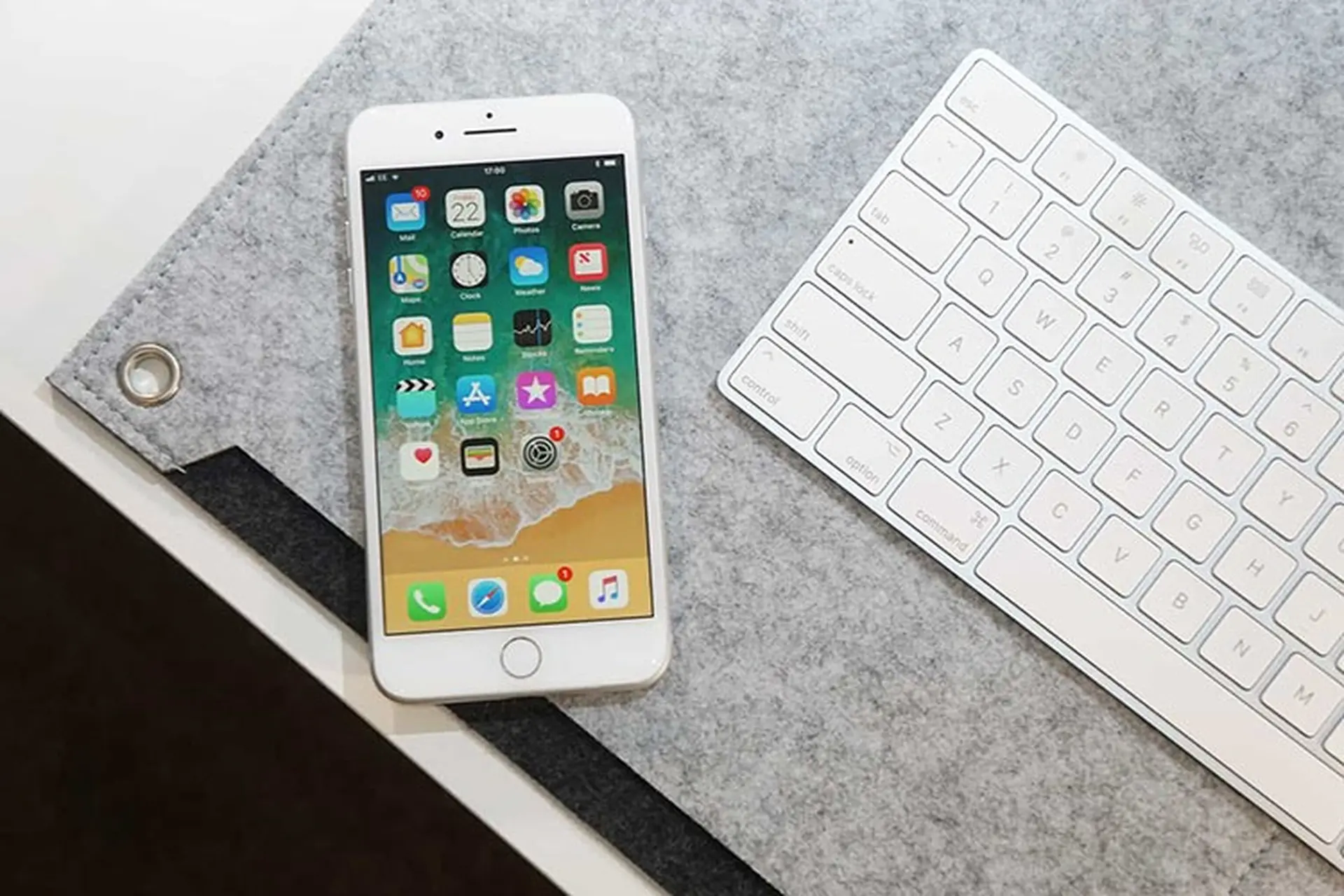 2 tháng liền "uống" trọn nước dưới đáy sông, chiếc iPhone 8 này vẫn sống sót kỳ diệu