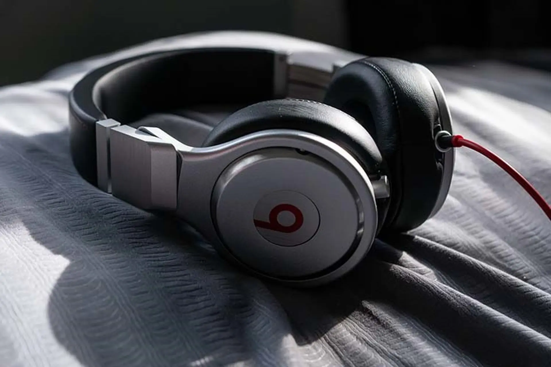 Headphone là gì? Phân biệt giữa In-ear Headphone và On-ear Headphone