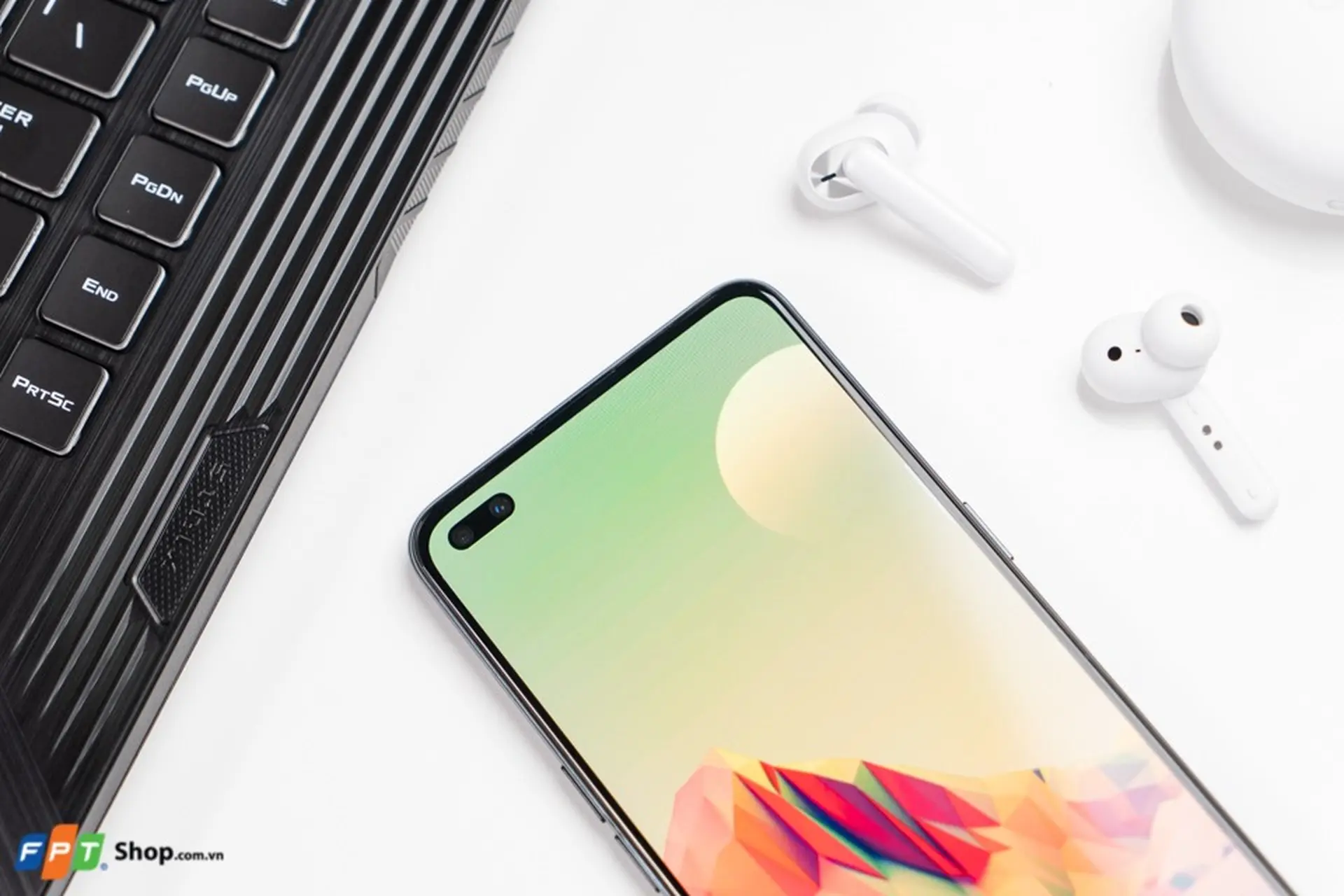5 smartphone có camera đẹp "chuẩn không cần chỉnh" trong mùa hè 2020