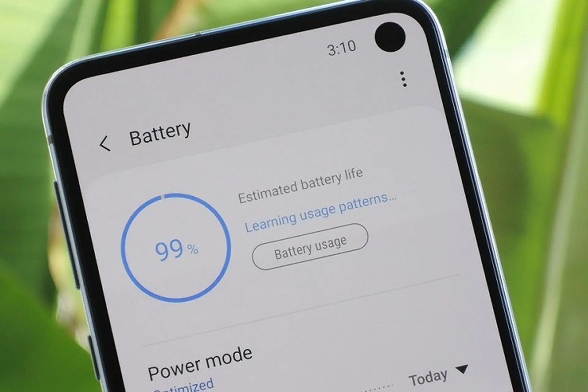 Tại sao smartphone sở hữu dung lượng pin cao chưa chắc đã sử dụng được lâu?