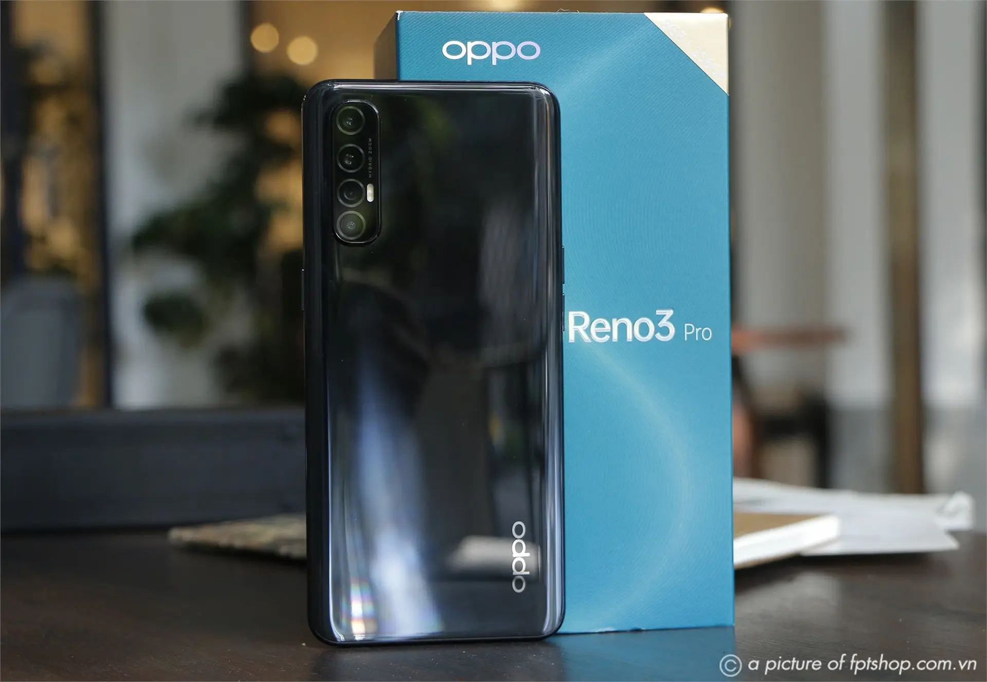 FPT Shop lên kệ OPPO Reno3 Pro, giảm ngay 2 triệu chỉ trong 2 ngày