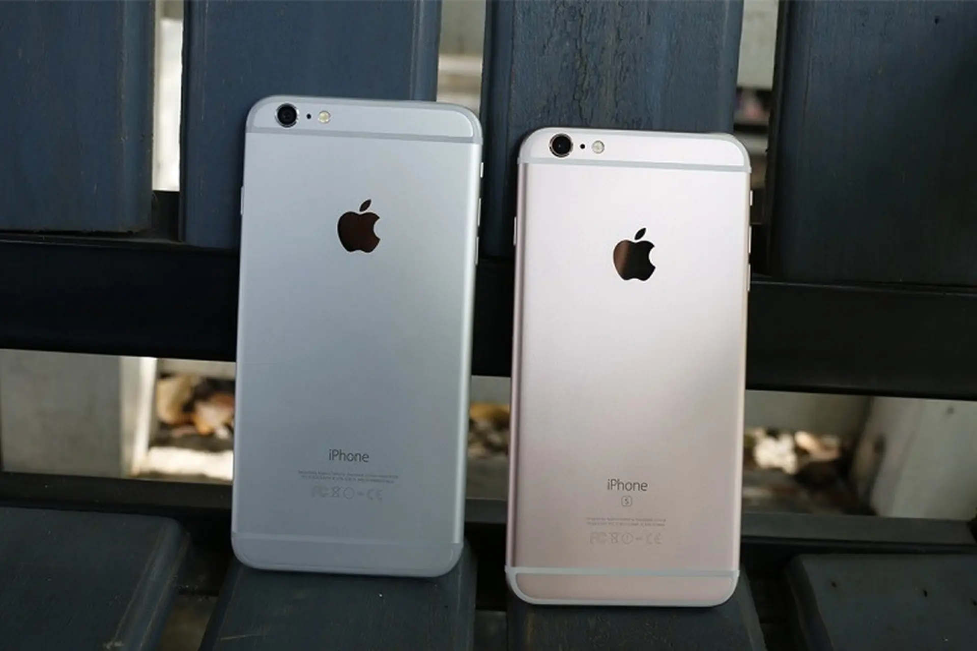 Làm chậm iPhone, Apple chịu án phạt nặng lên tới 500 triệu USD