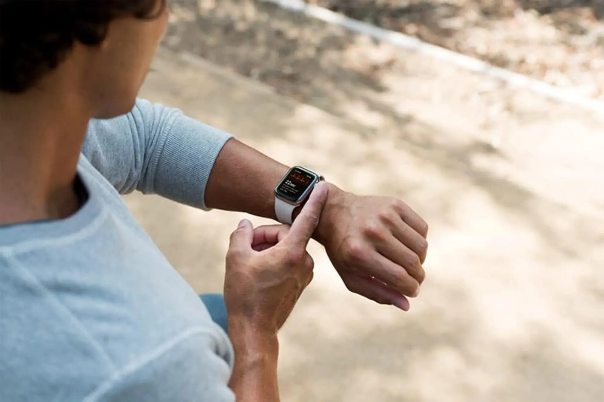 Tính năng ECG của Apple Watch vừa cứu sống một cụ ông 80 tuổi ở Đức