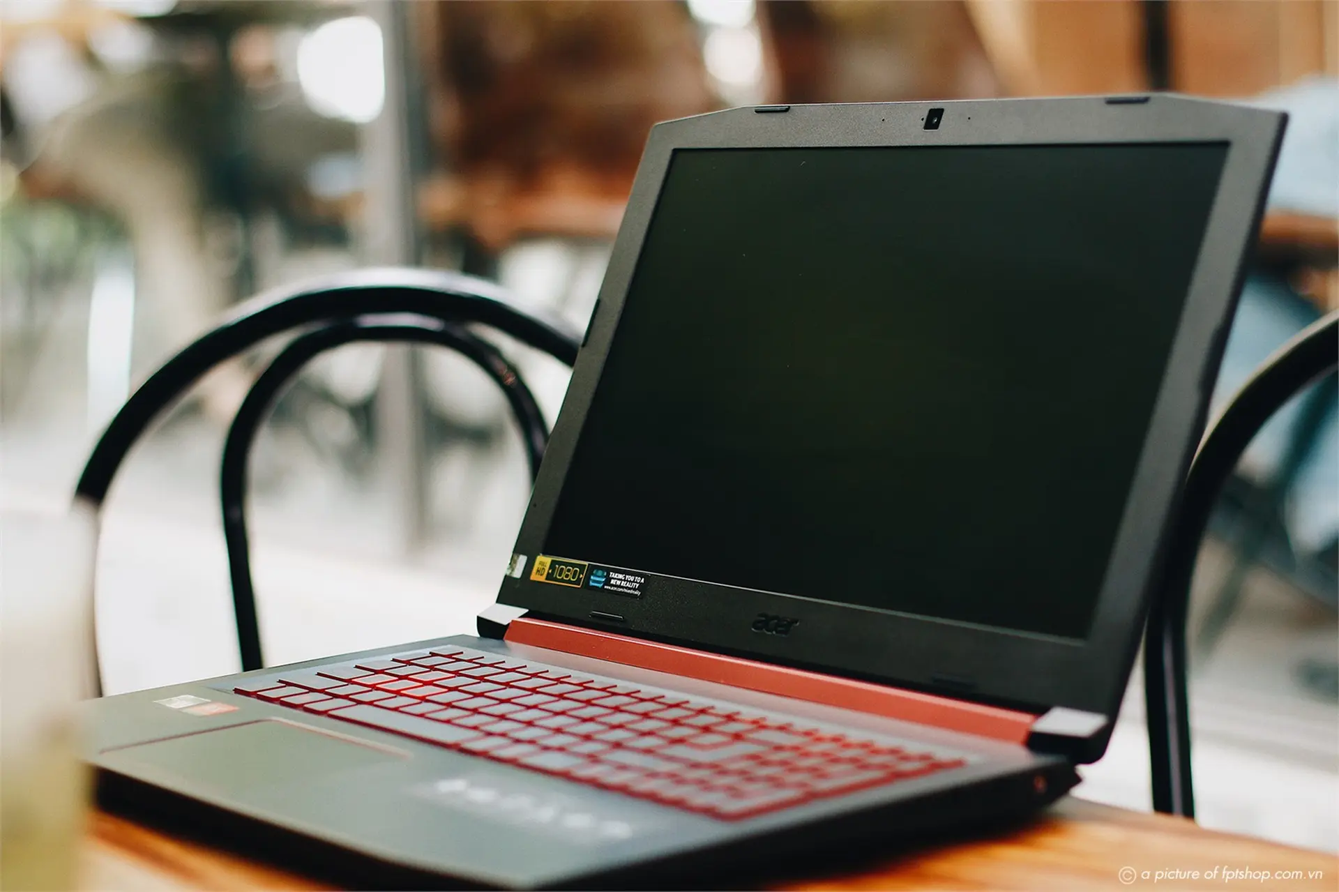 FPT Shop mạnh tay giảm đến 3 triệu cho hàng loạt laptop gaming đình đám
