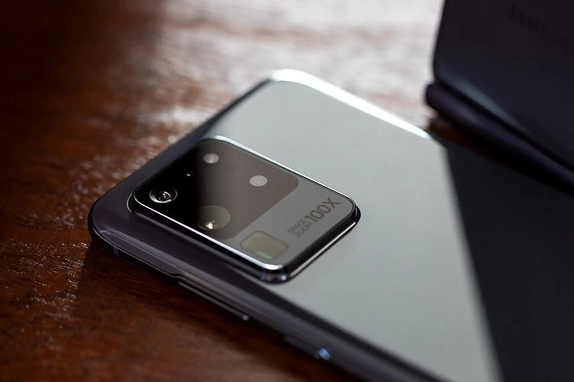 Nhìn lại sự phát triển của camera trên điện thoại Samsung trong 10 năm qua